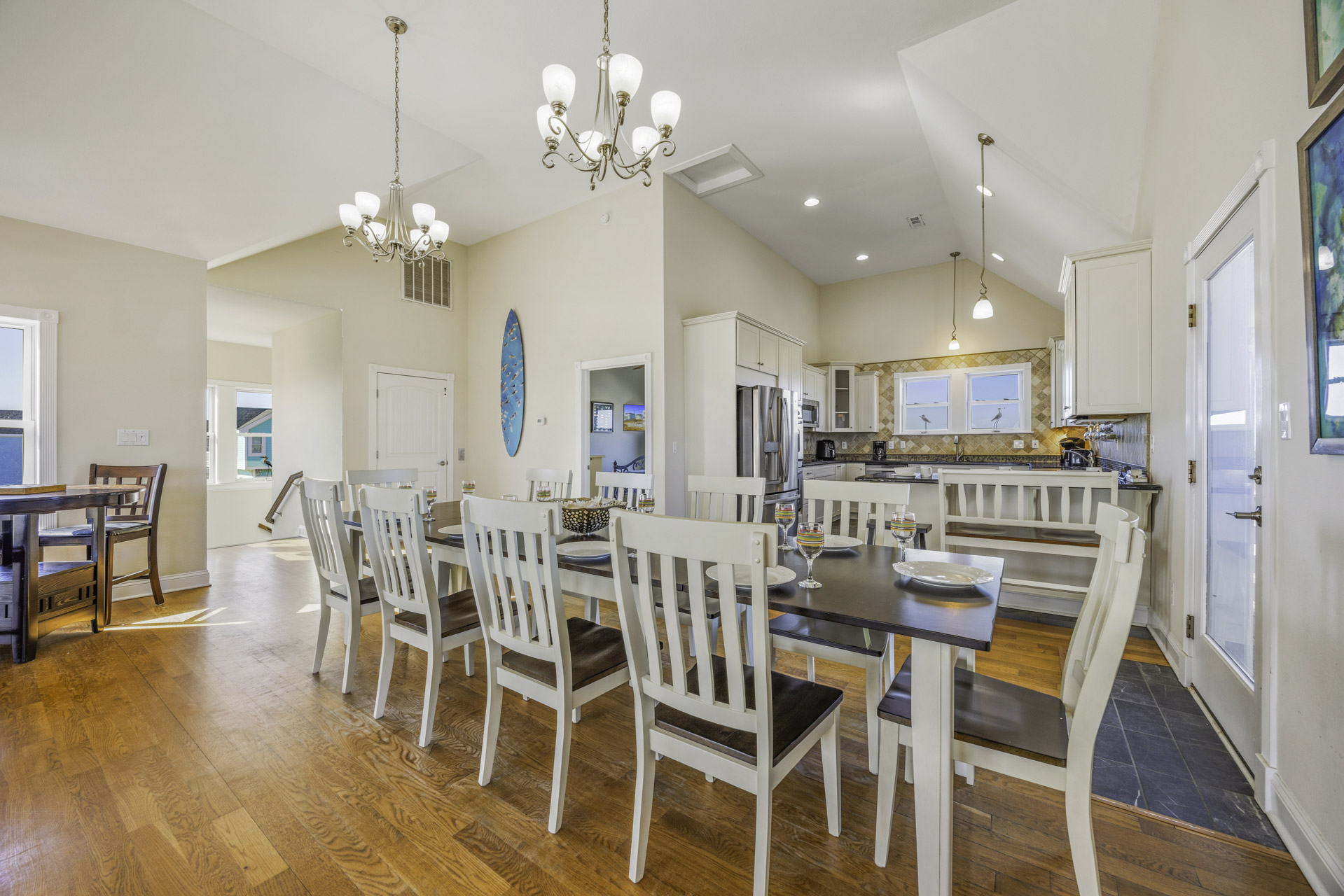 Surf Or Sound Realty 575 Rodanthe Paradise Dining Area 3