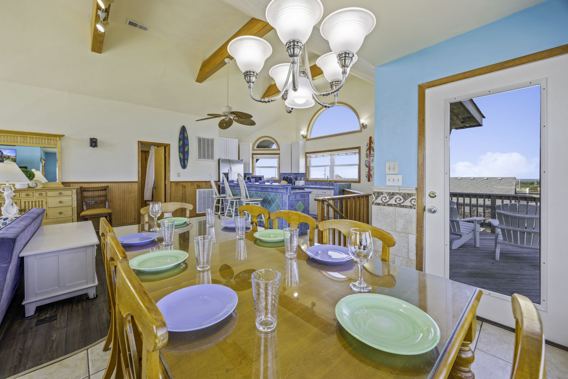 Surf Or Sound Realty 1228 Wave Breaker Dining Area 3