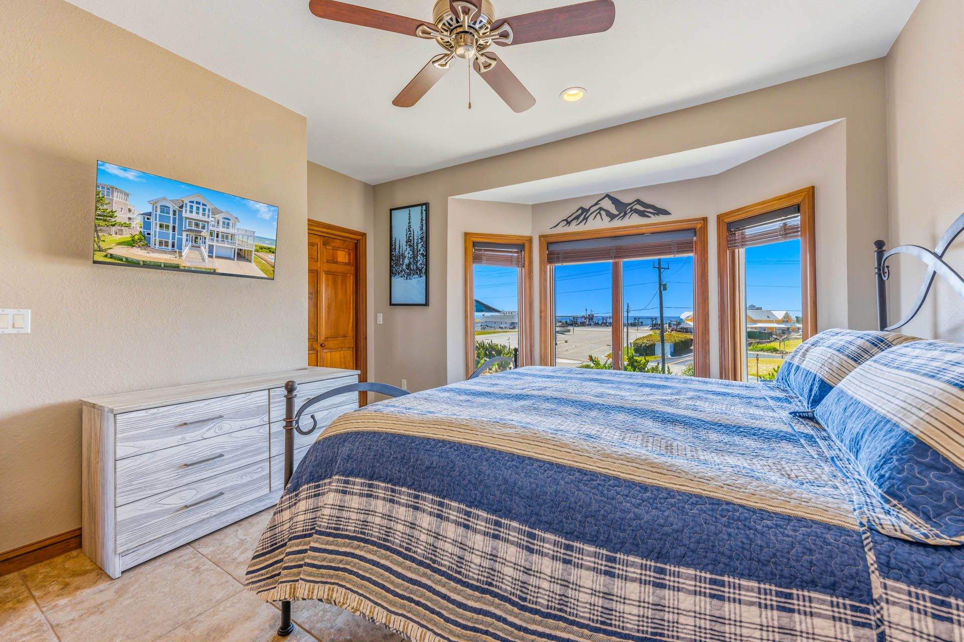 Surf Or Sound Realty 1248 Worth The Wait Bedroom 5 2