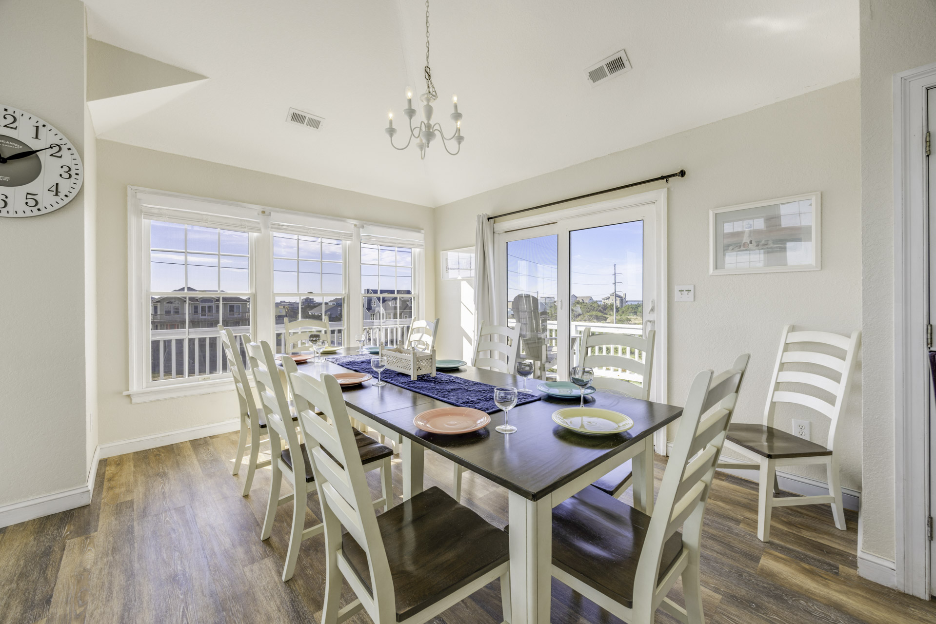 Surf Or Sound Realty 584 Skipper's Gig Dining Area 1