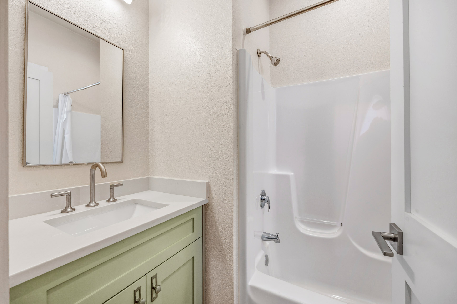 Surf Or Sound Realty 652 Castlemere Bedroom 9 3