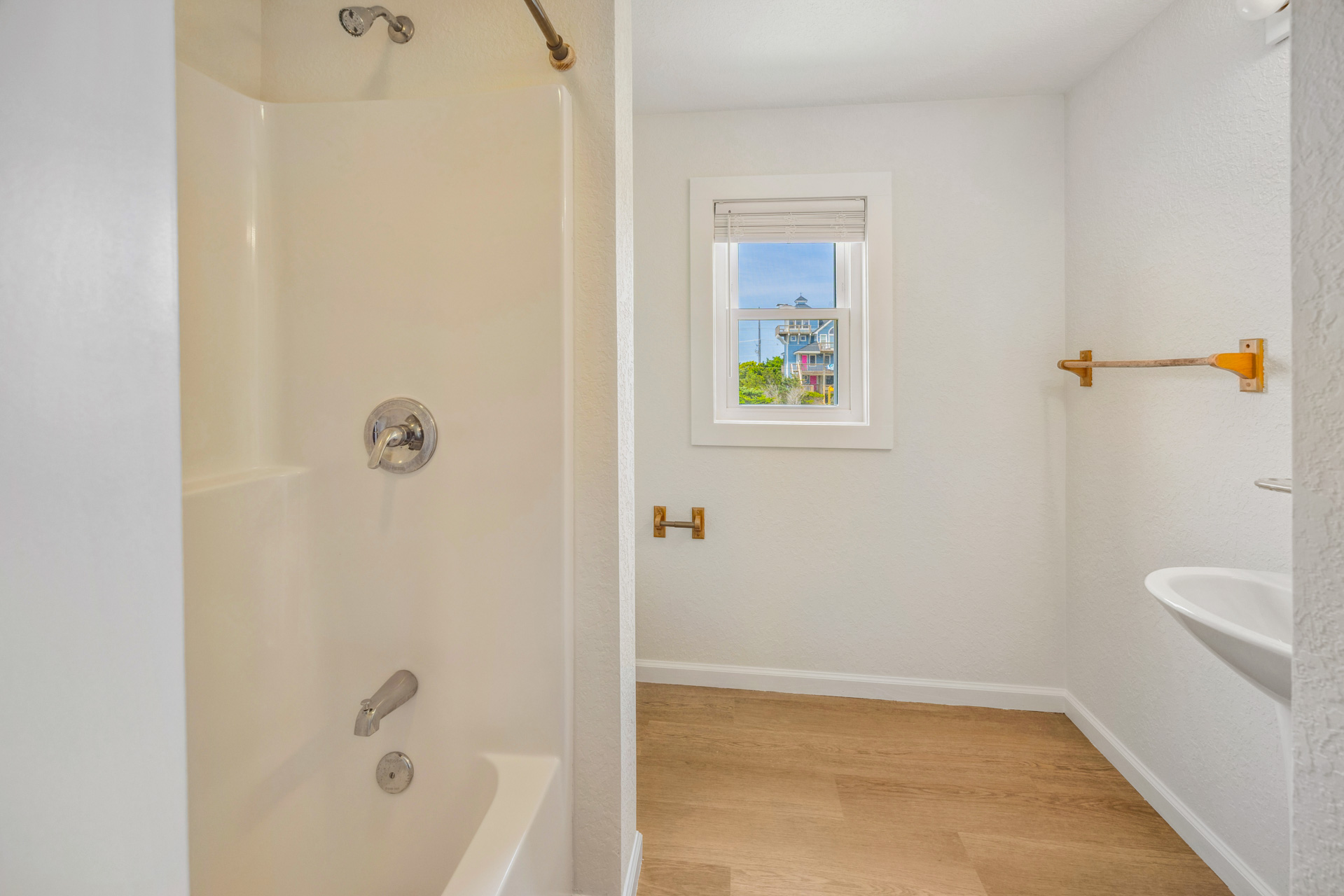 Surf Or Sound Realty 1214 Dream Gables Bedroom 5 2