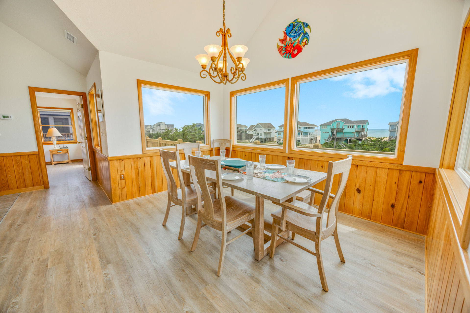 Surf Or Sound Realty 1194 Carolina Girl Dining Area 3