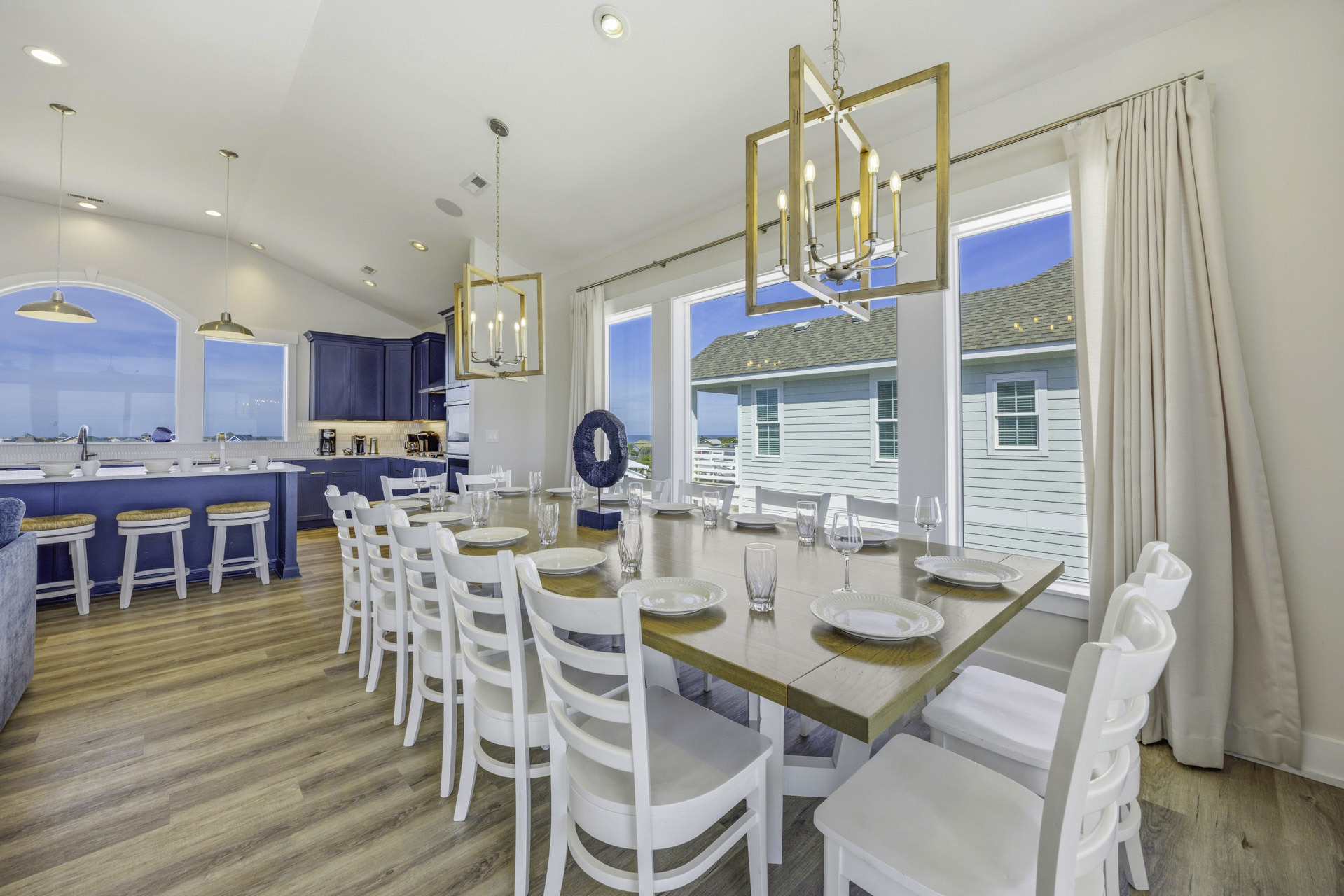 Surf Or Sound Realty 1217 Aqua Sol Dining Area 3