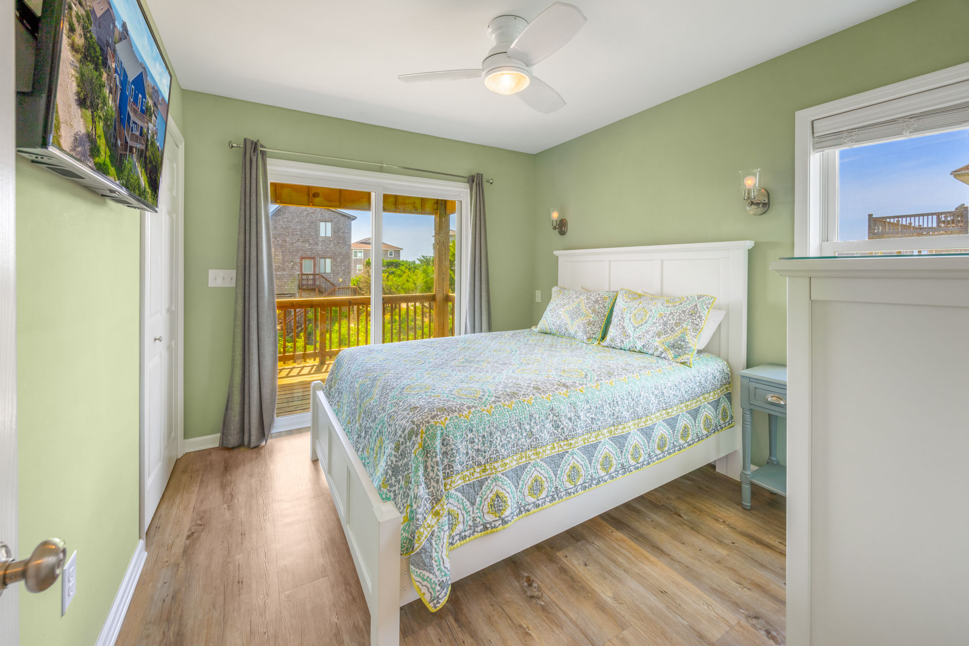 Surf Or Sound Realty 1020 Bunky's Den Bedroom 2 1