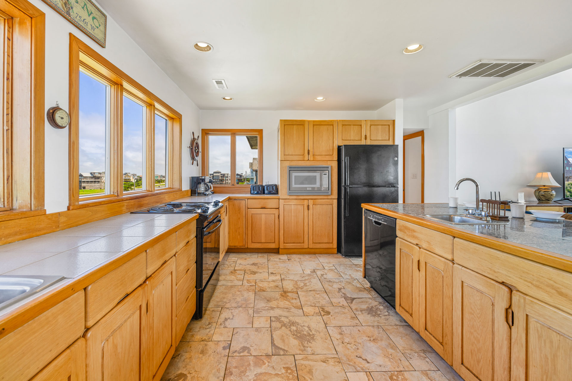 Surf Or Sound Realty 766 Surf's Up Kitchen 5