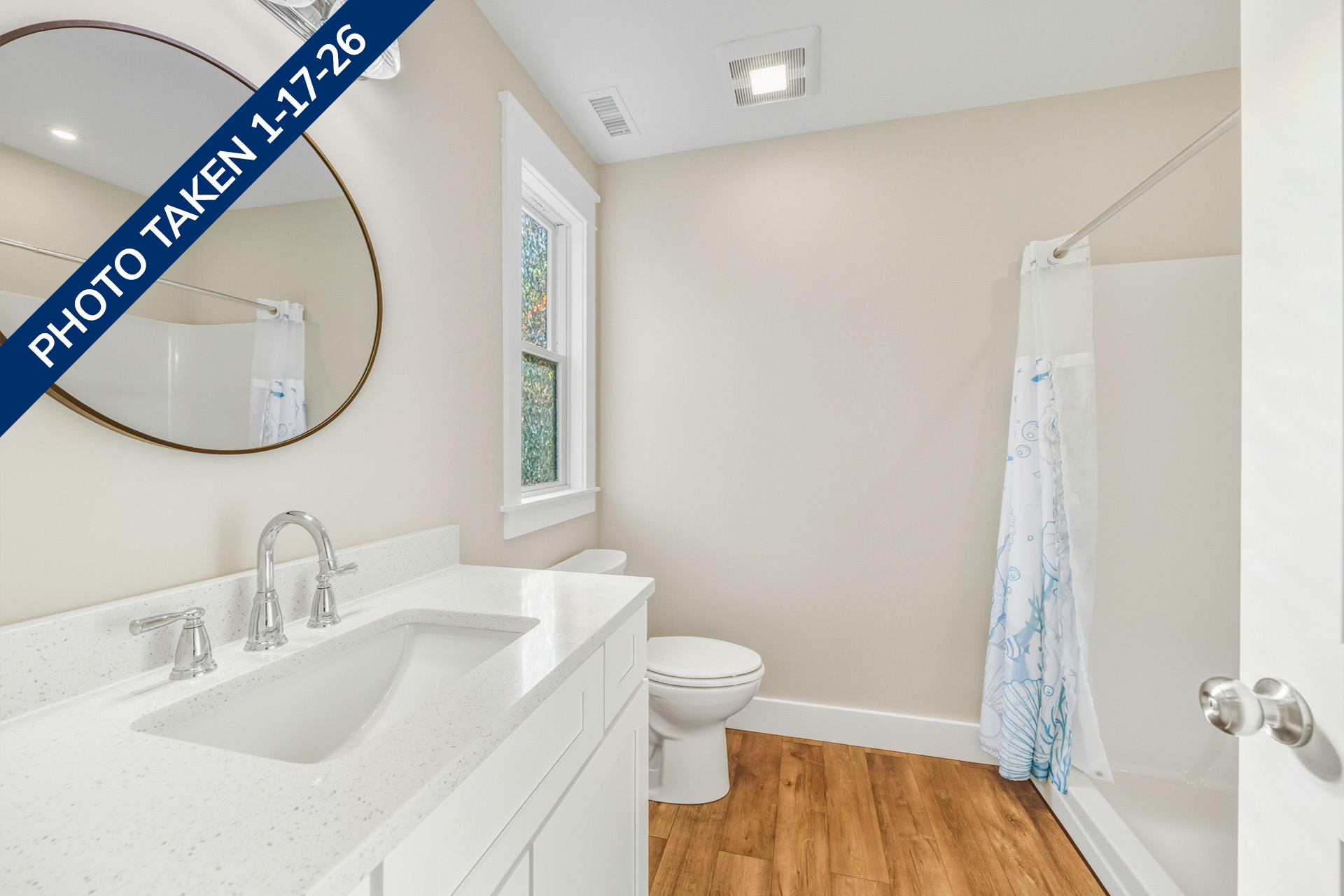 Surf Or Sound Realty 1240 Coastal Breeze Bathroom 4 Date