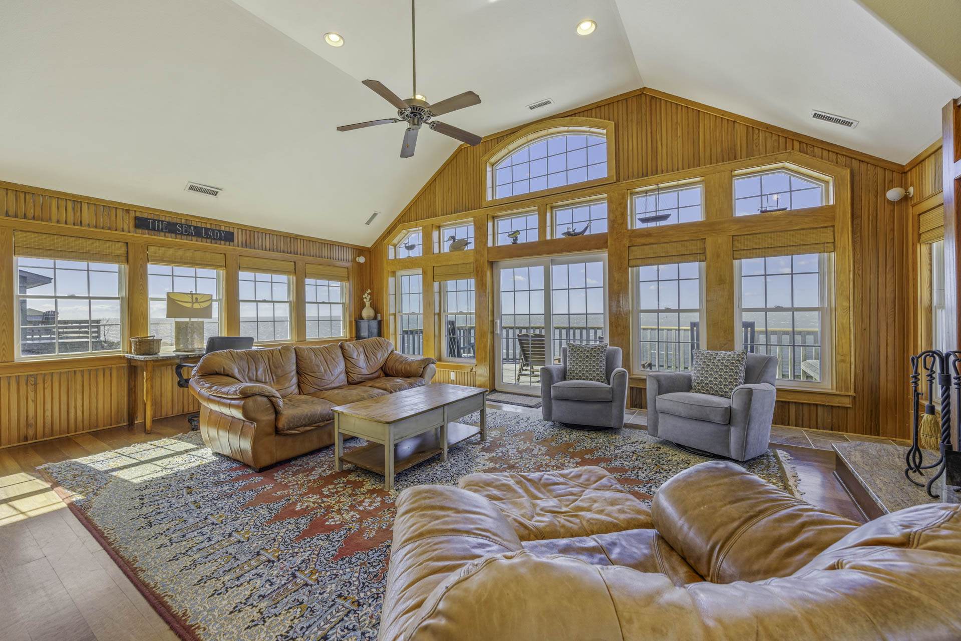 Surf Or Sound Realty 622 Sea Lady II Great Room 5