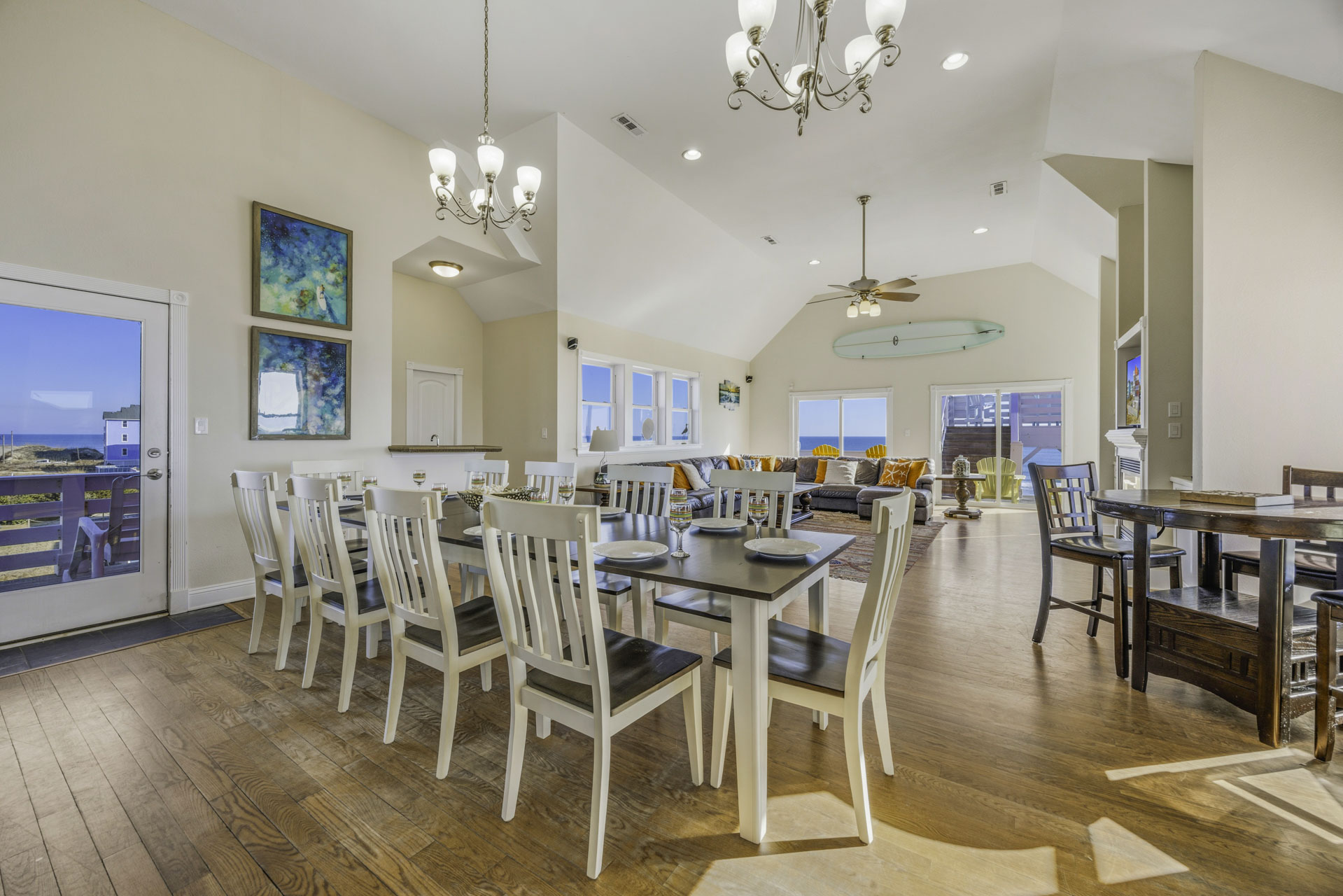 Surf Or Sound Realty 575 Rodanthe Paradise Dining Area 4