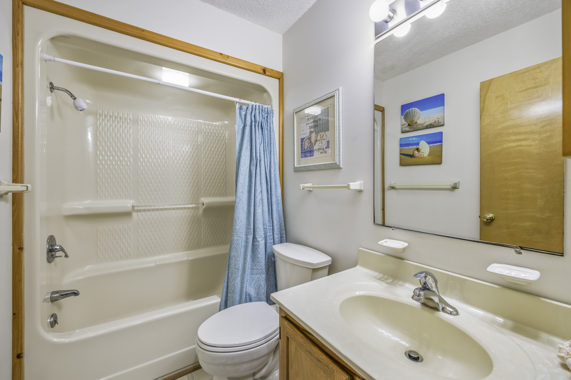 Surf Or Sound Realty 1245 Blue Wahoo Bedroom 1 3