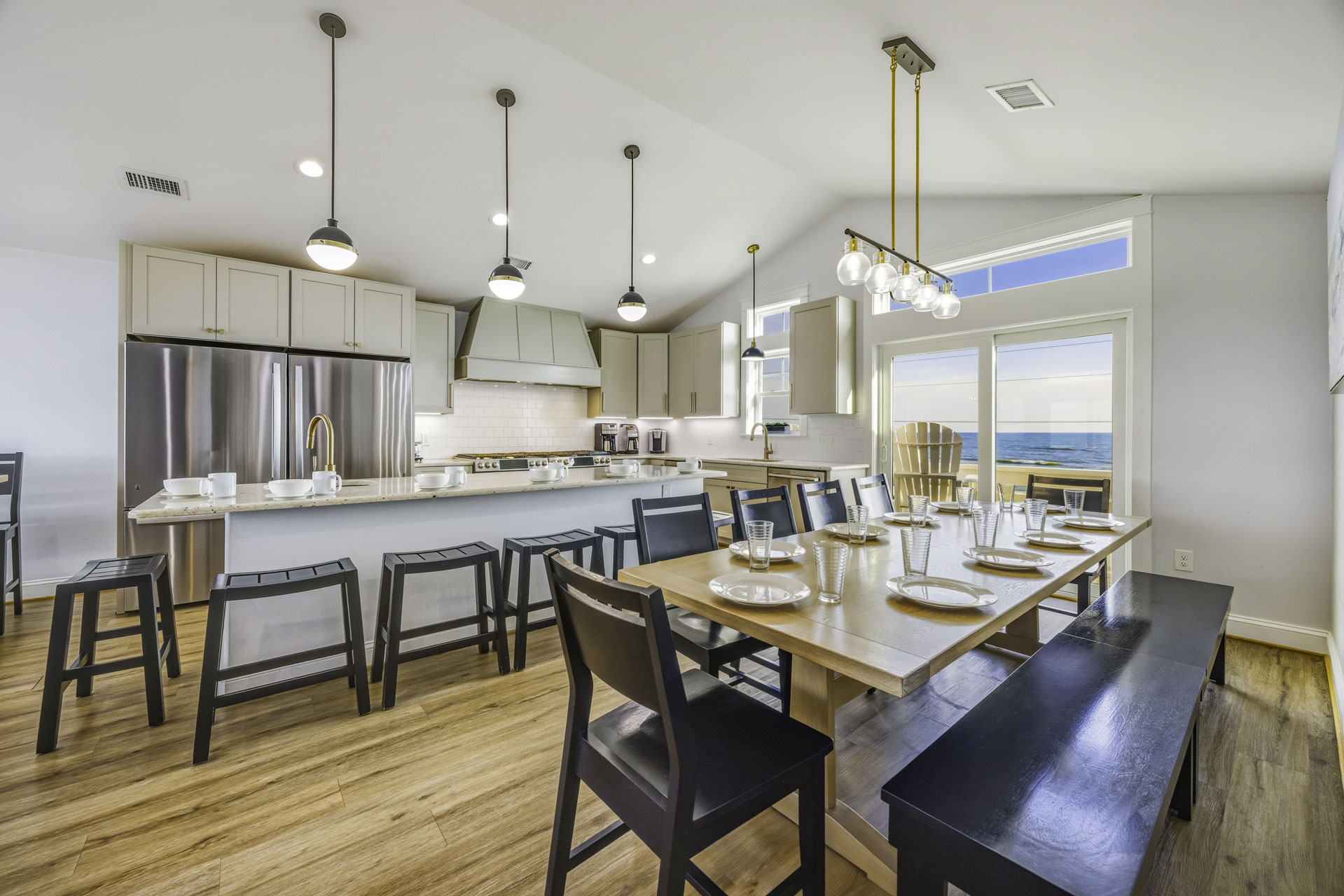 Surf Or Sound Realty 1000 Bellavues Dining Area 1