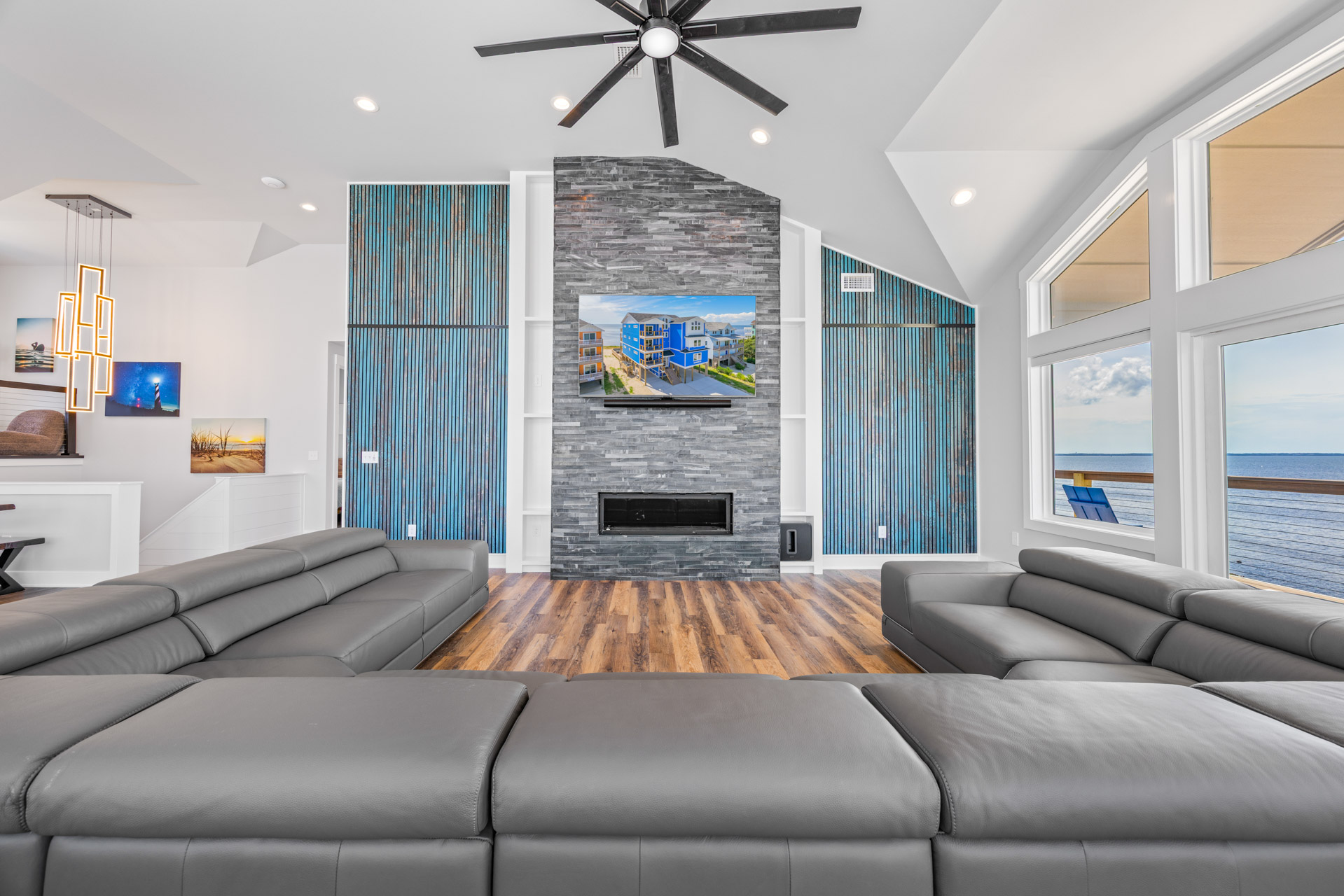 Surf Or Sound Realty 1204 Ocean's 12 Great Room 6