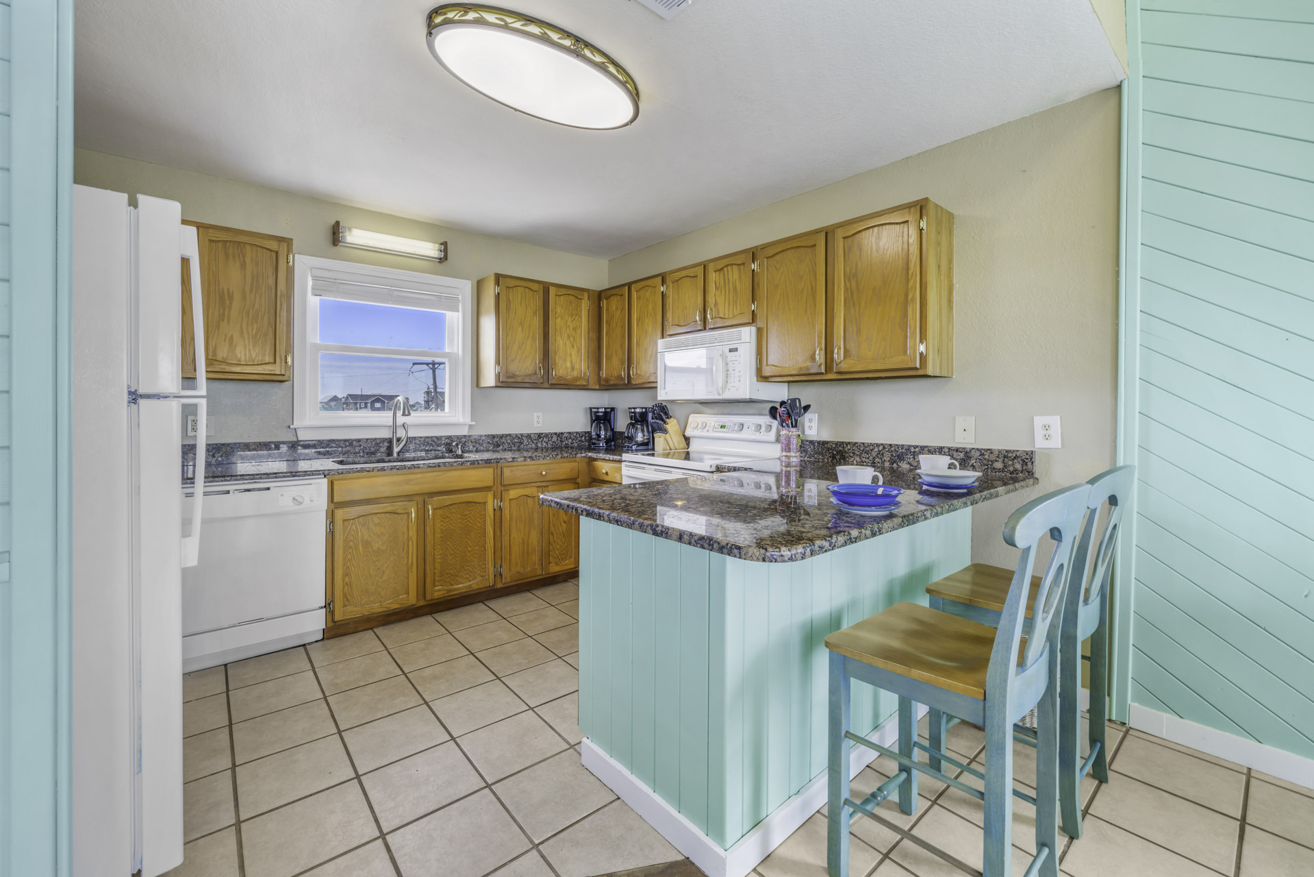 Surf Or Sound Realty 281 Paradise Found Kitchen 2