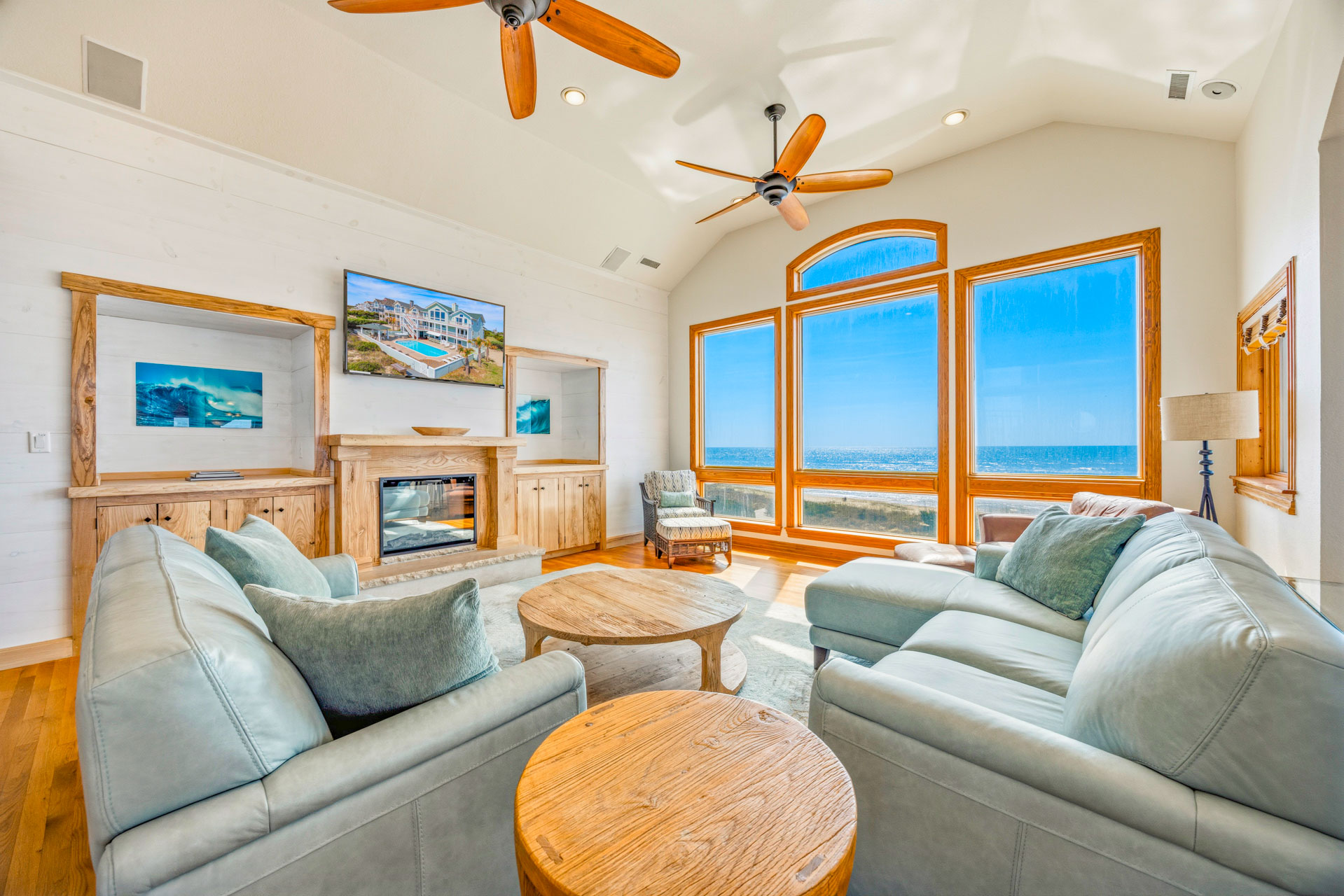 Surf Or Sound Realty 1126 Splash Landing Great Room 6