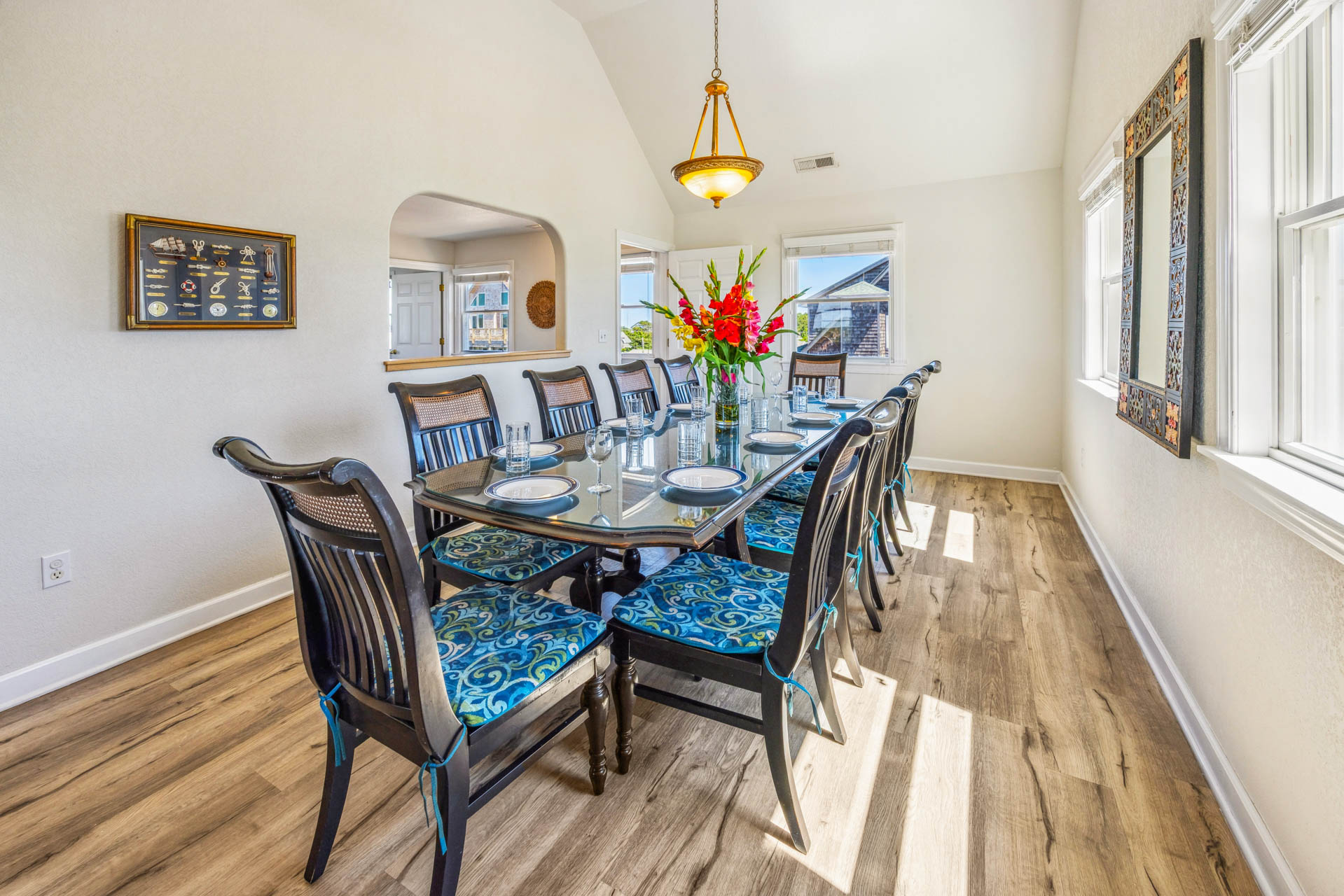 Surf Or Sound Realty 660 Beach Music Dining Area 1