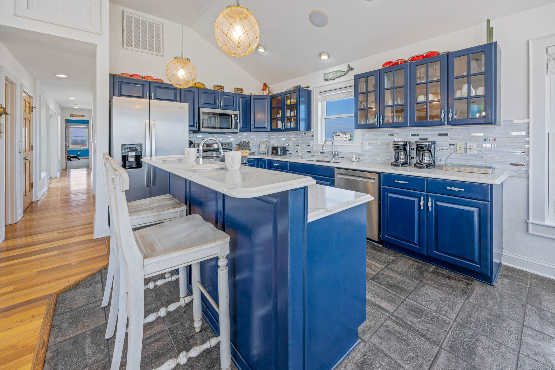 Surf Or Sound Realty 504 Sunny Shores Kitchen 2