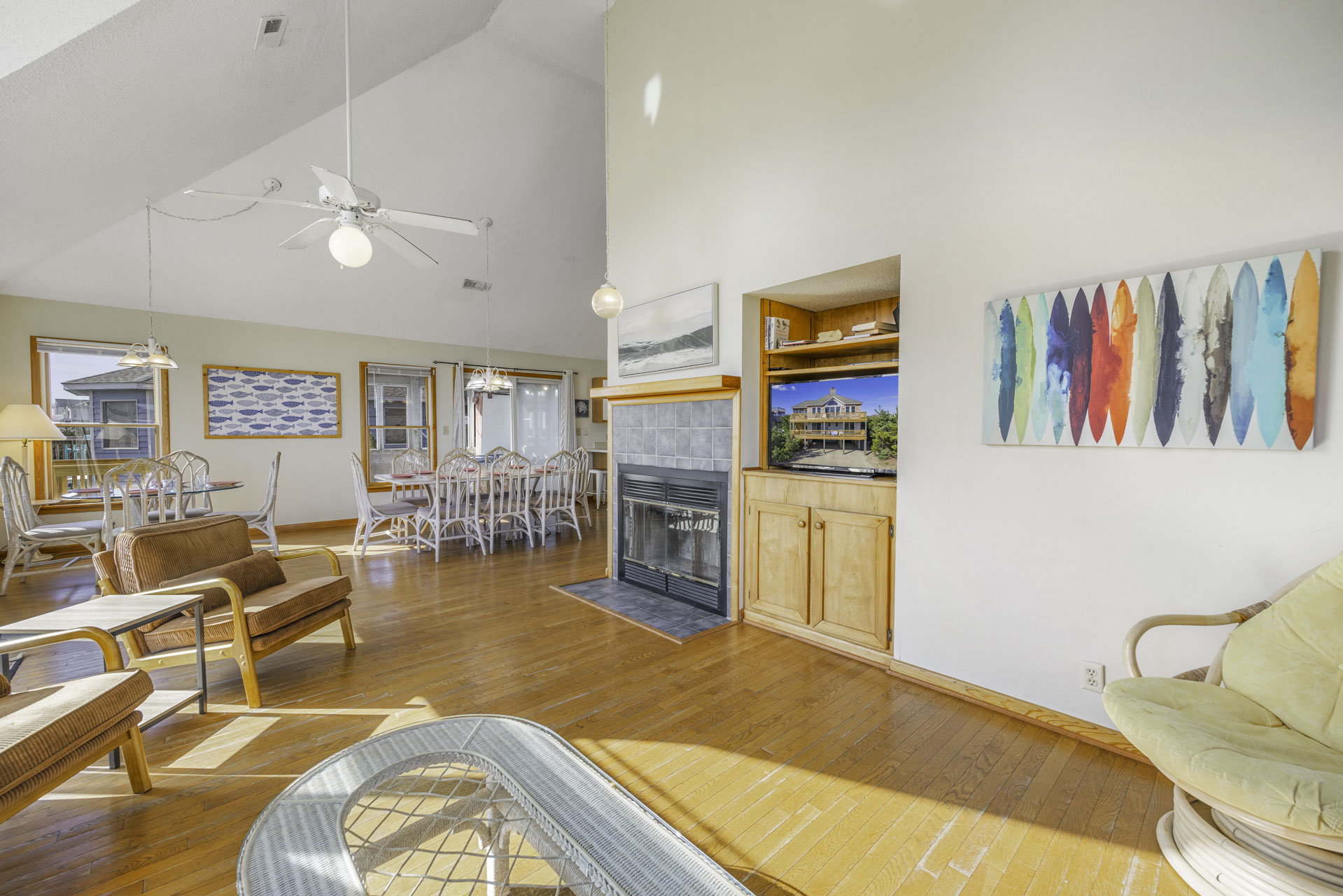 Surf Or Sound Realty 753 Longview Great Room 4