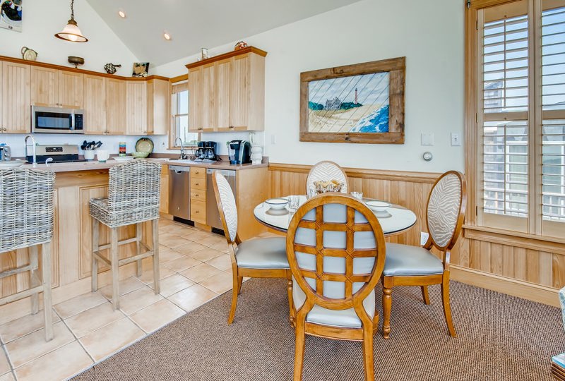 Surf Or Sound Realty Monkeys Beach House 270 Dining Area 3 3352084