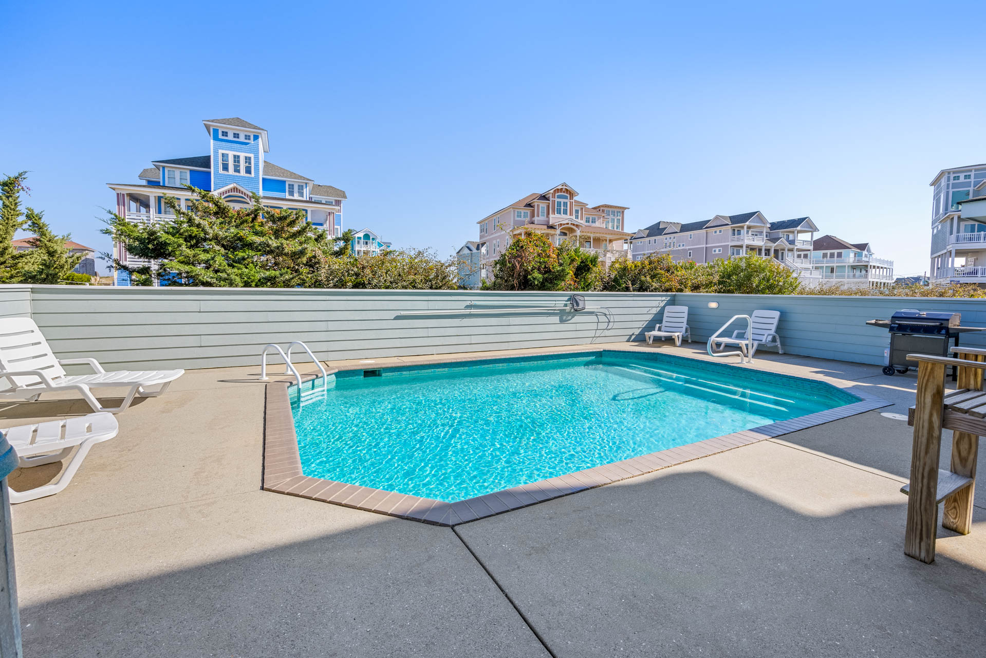 Surf Or Sound Realty 612 Yellowfin Pool Area 2