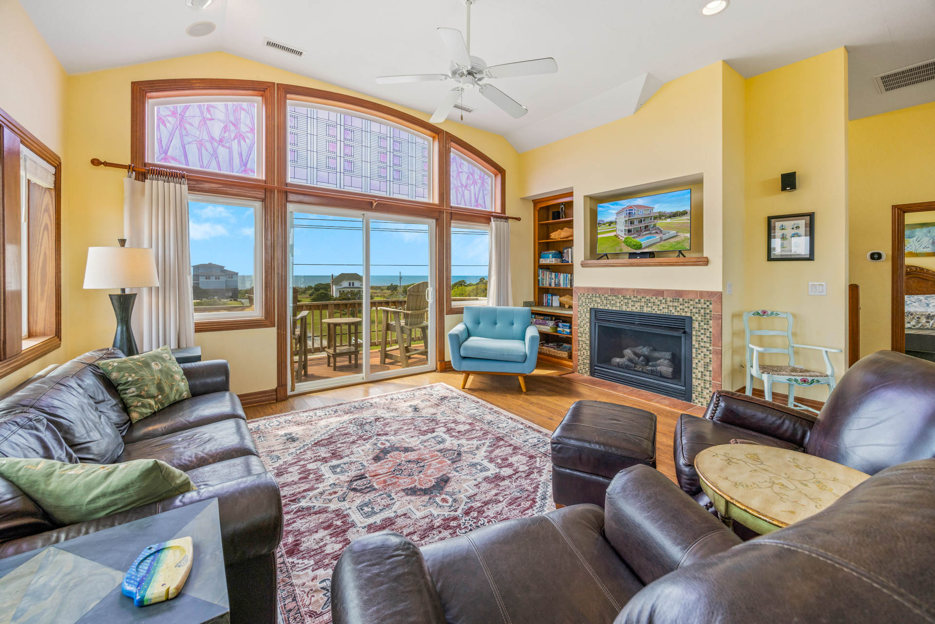 Surf Or Sound Realty 877 The People Sanctuary Great Room 3