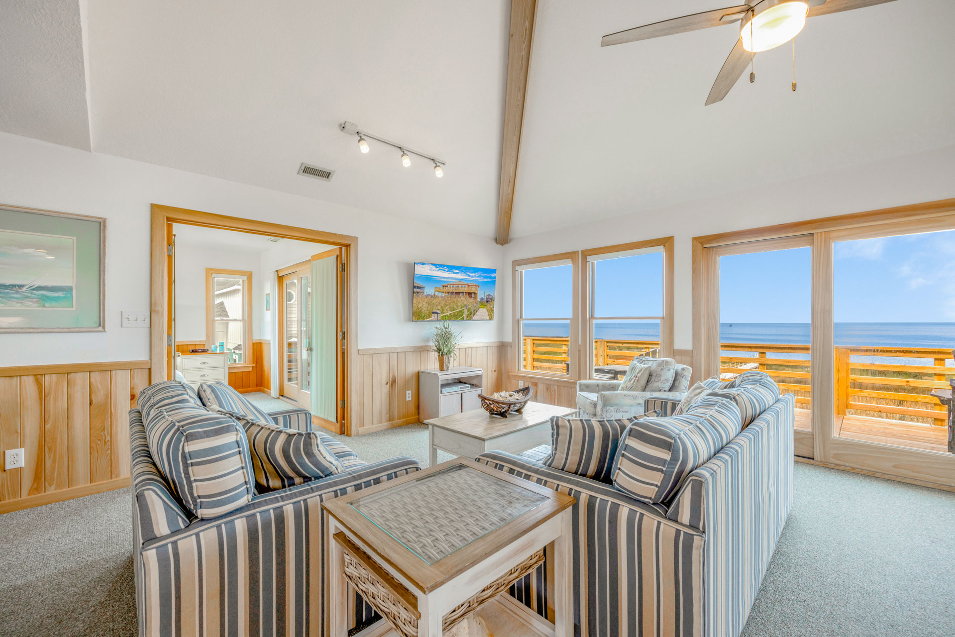 Surf Or Sound Realty 191 Windsurfer Great Room 4