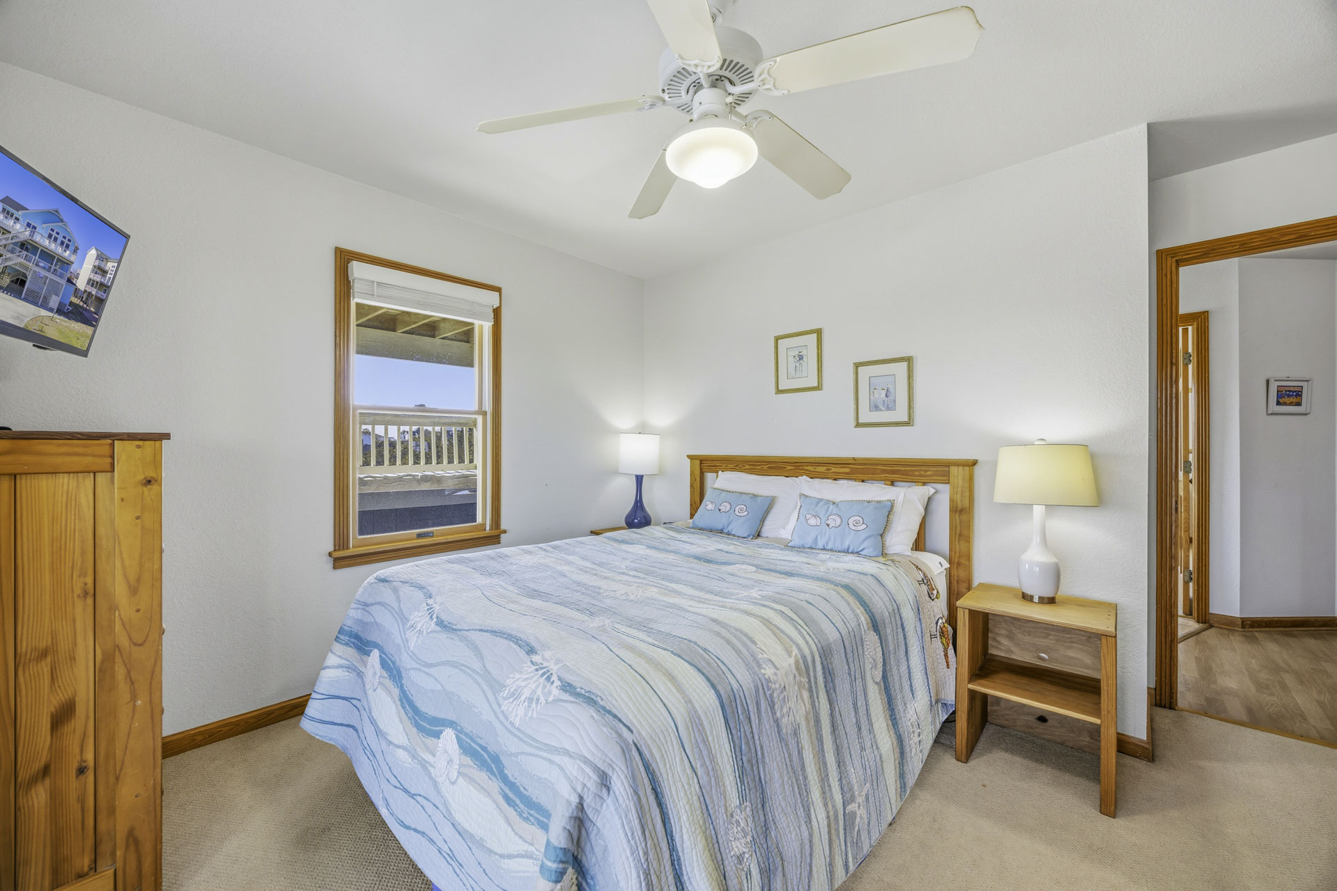 Surf Or Sound Realty 201 Blue Waves Bedroom 4 3