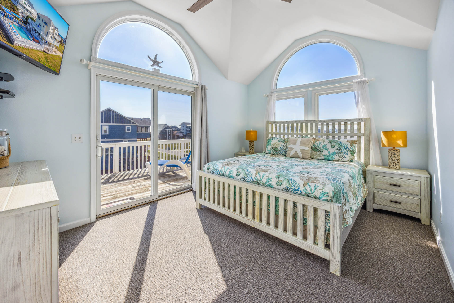 Surf Or Sound Realty 262 Endless Summer Bedroom 1 1