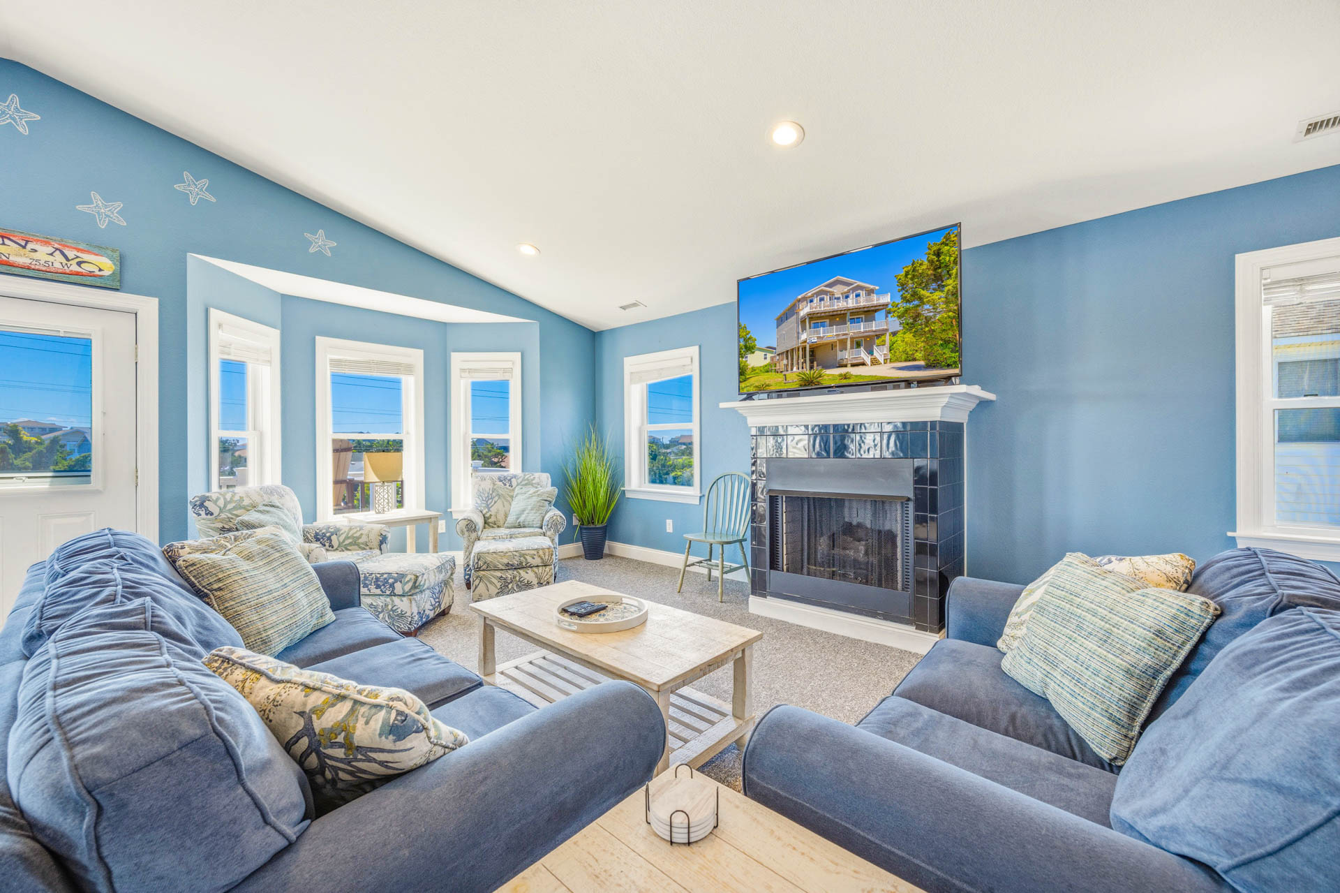 Surf Or Sound Realty 1249 Temptation Great Room 3