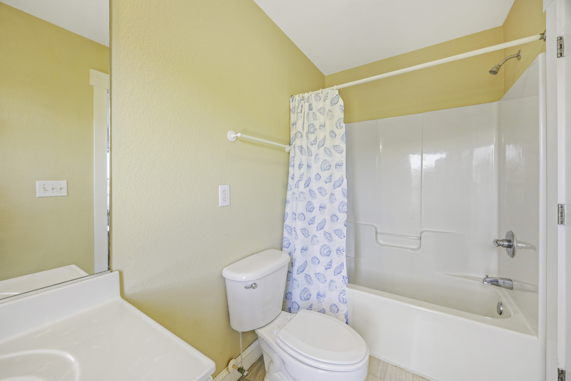 Surf Or Sound Realty 264 Splish Splash Bedroom 2 3