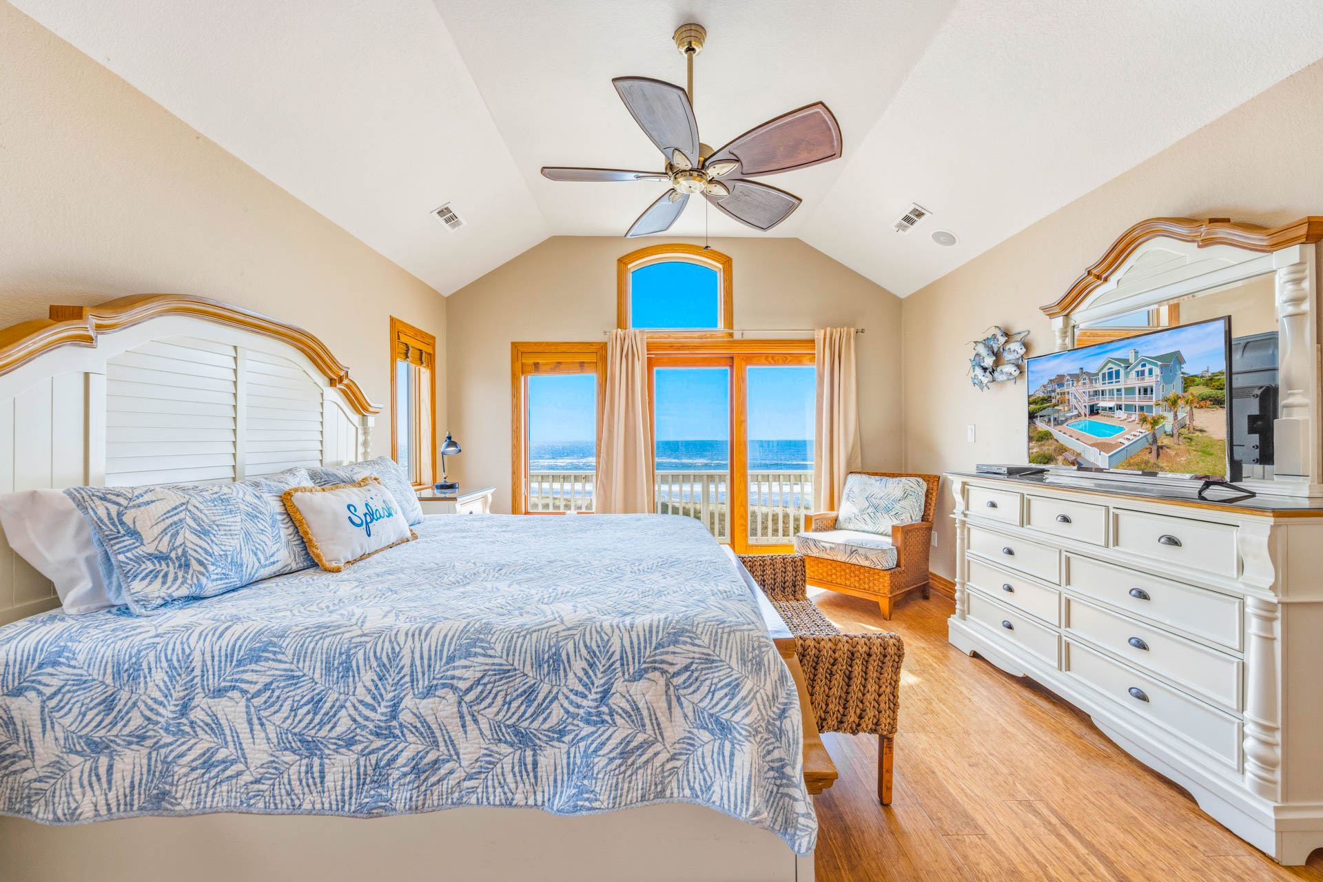 Surf Or Sound Realty 1126 Splash Landing Bedroom 1 2