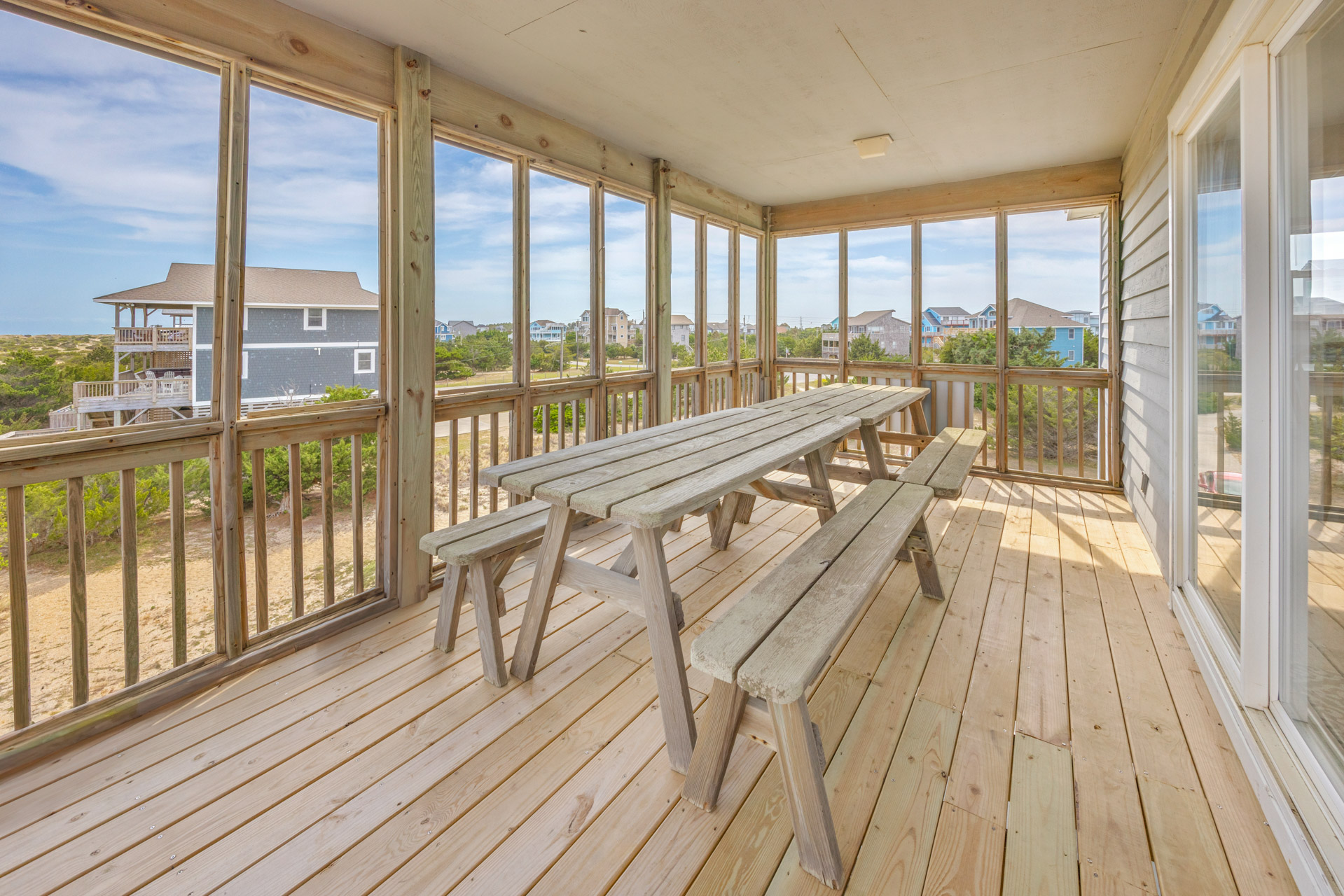 Surf Or Sound Realty 605 Intuition Porch 1
