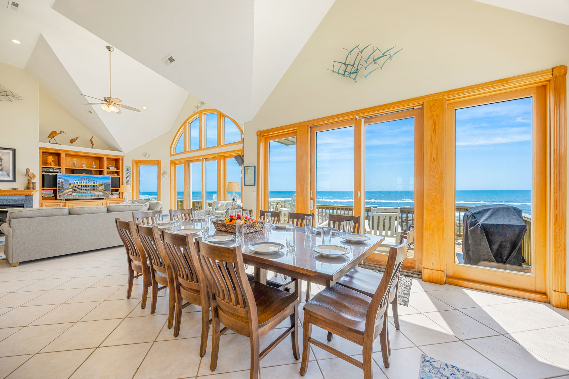 Surf Or Sound Realty 1145 Walkin On Sunshine Hatteras Dining Area 6