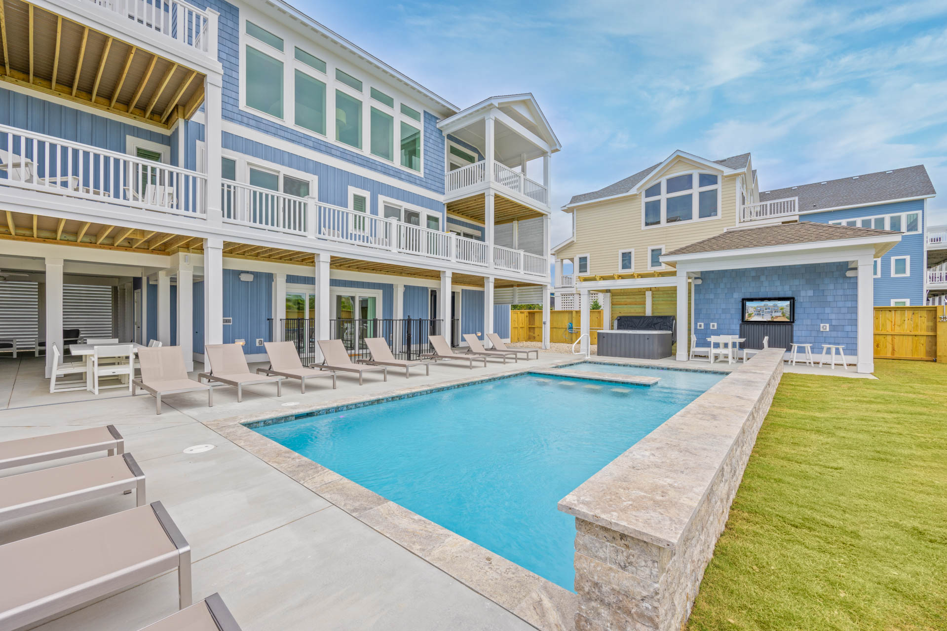 Big Blue - #1174 | Surf or Sound