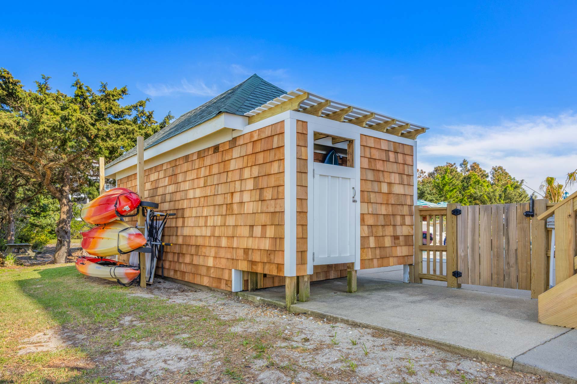 Surf Or Sound Realty 1224 Ride Like The Wind Outdoor Shower 2