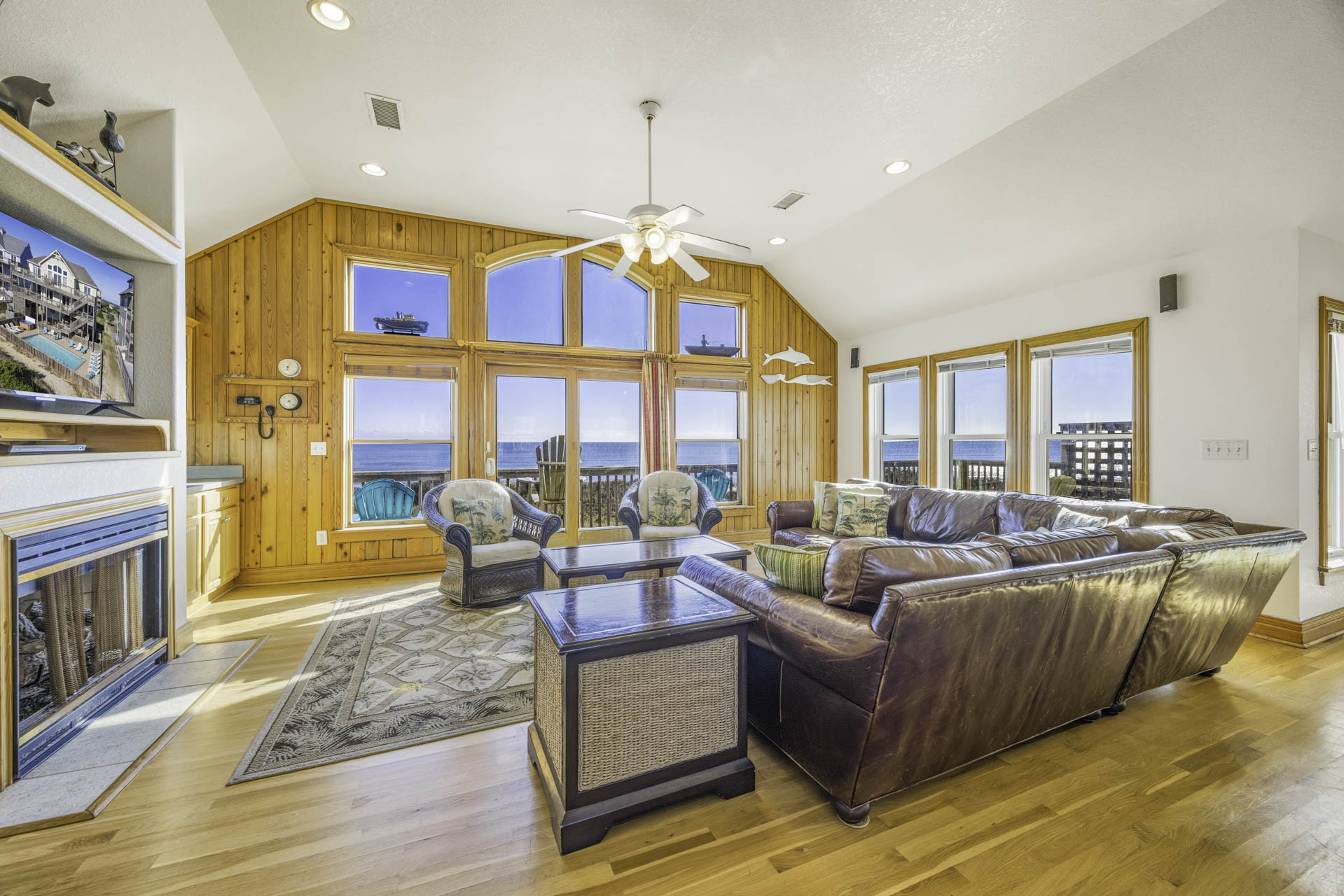 Surf Or Sound Realty 812 Lucille's Board Shack Great Room 1