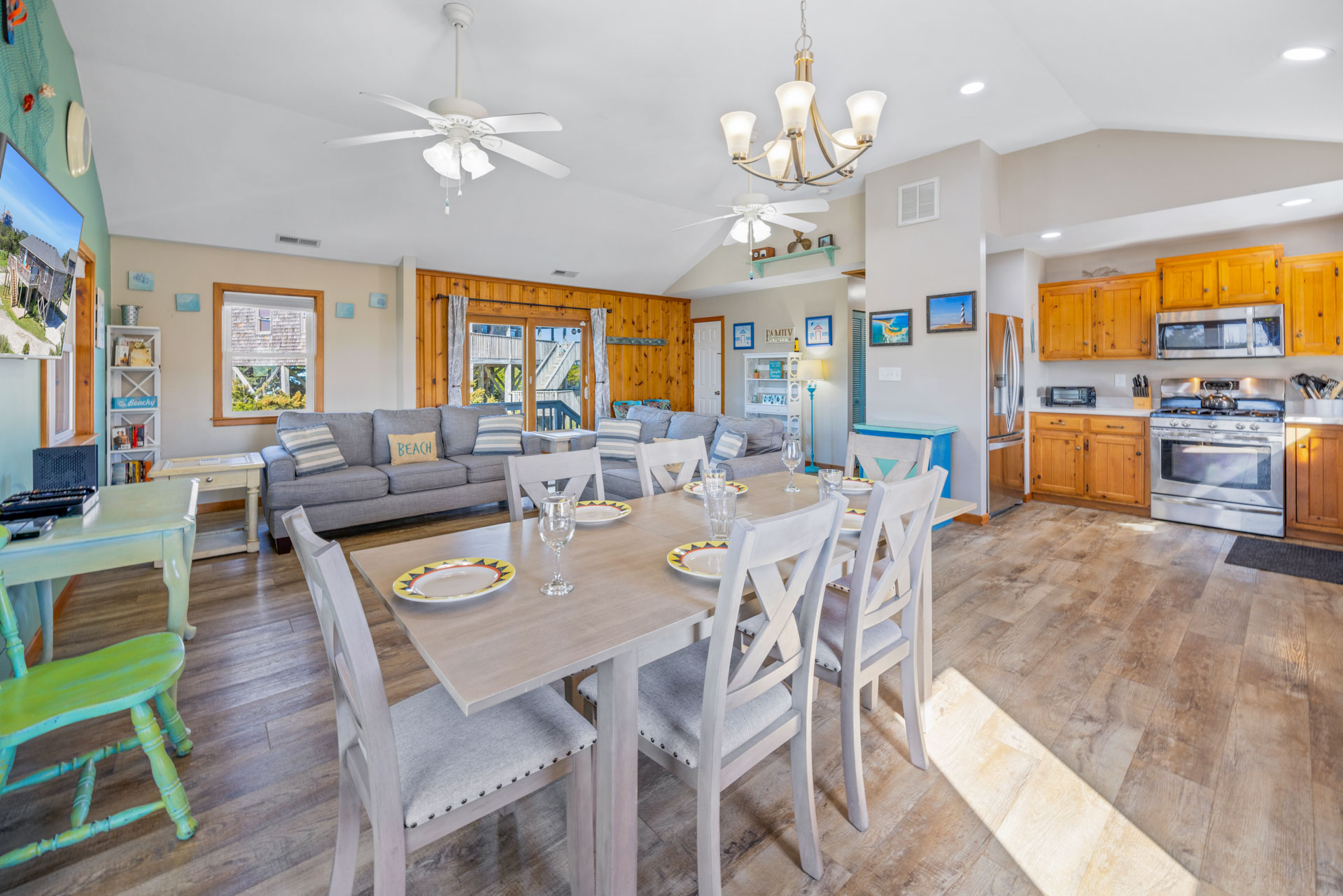 Surf Or Sound Realty 1109 Down By The Dunes Dining Area 1