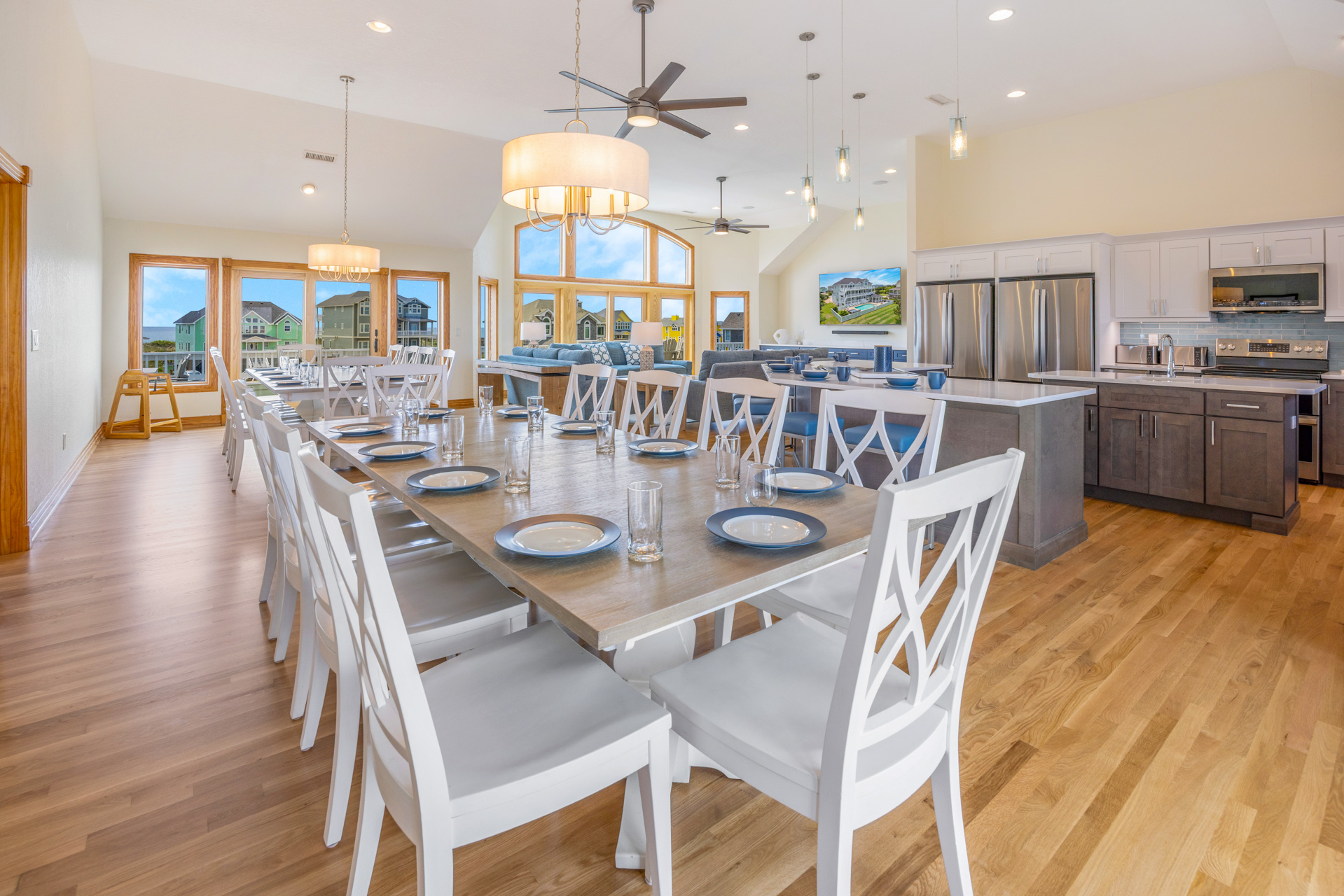 Surf Or Sound Realty 1067 Carolina Bliss Dining Area 5