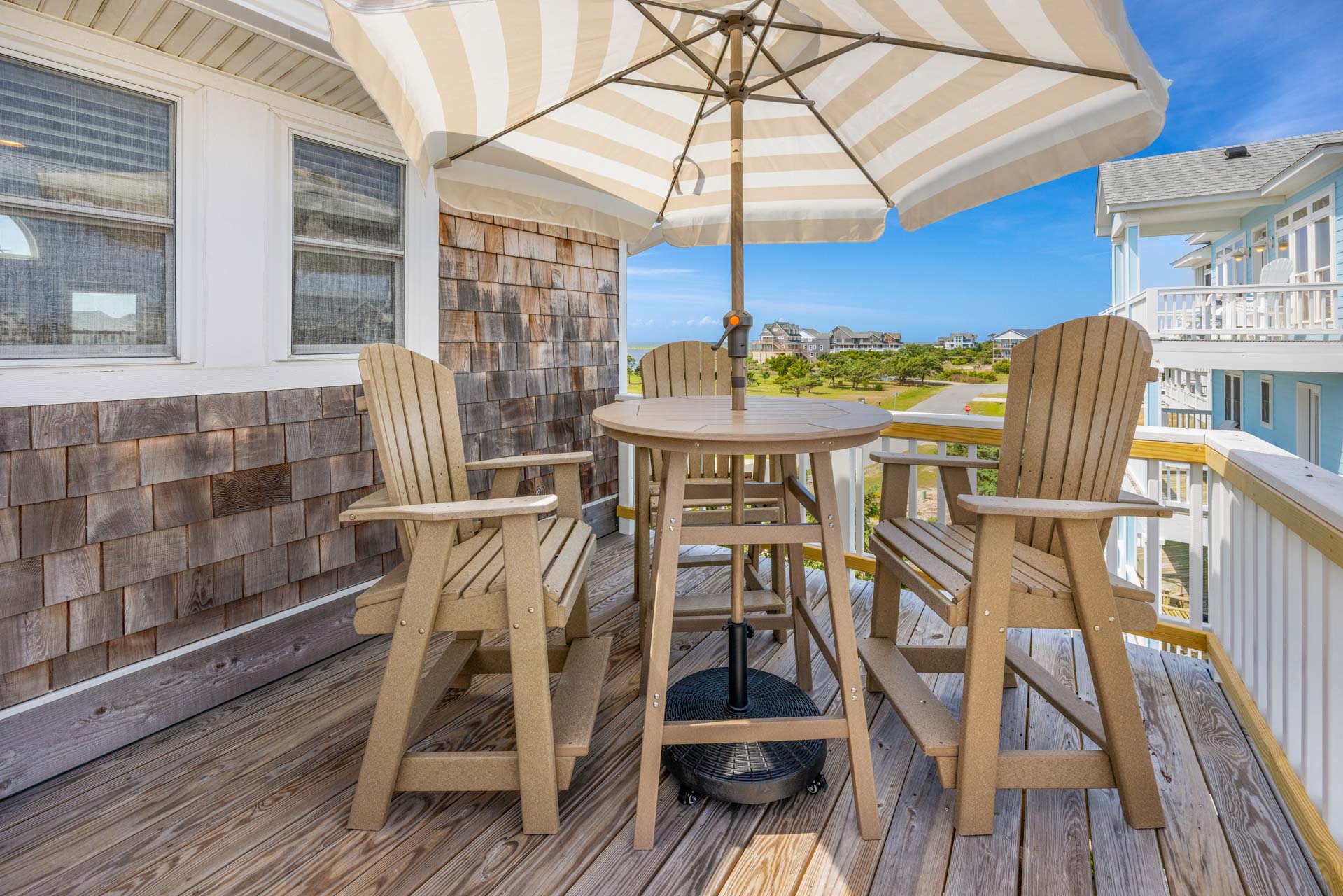Surf Or Sound Realty 1224 Ride Like The Wind Back Deck 2