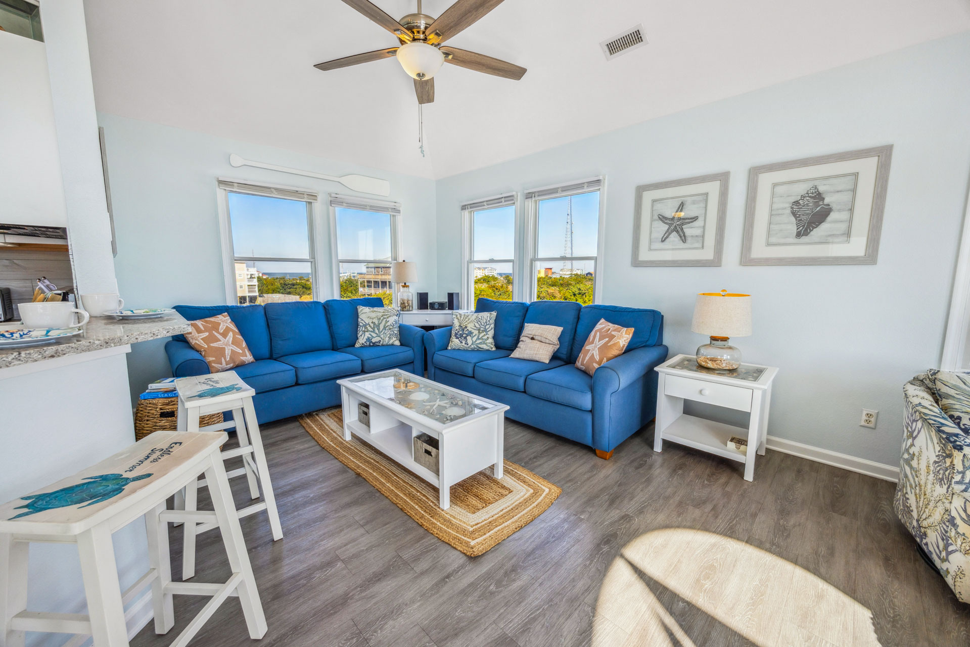 Surf Or Sound Realty 262 Endless Summer Great Room 1