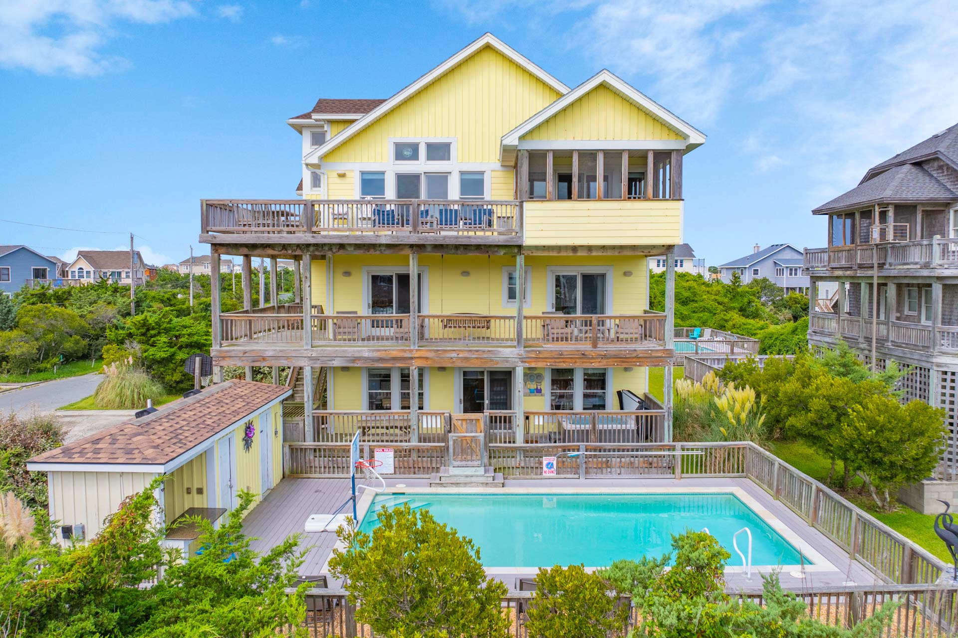 Surf Or Sound Realty 460 Freebird Exterior 2