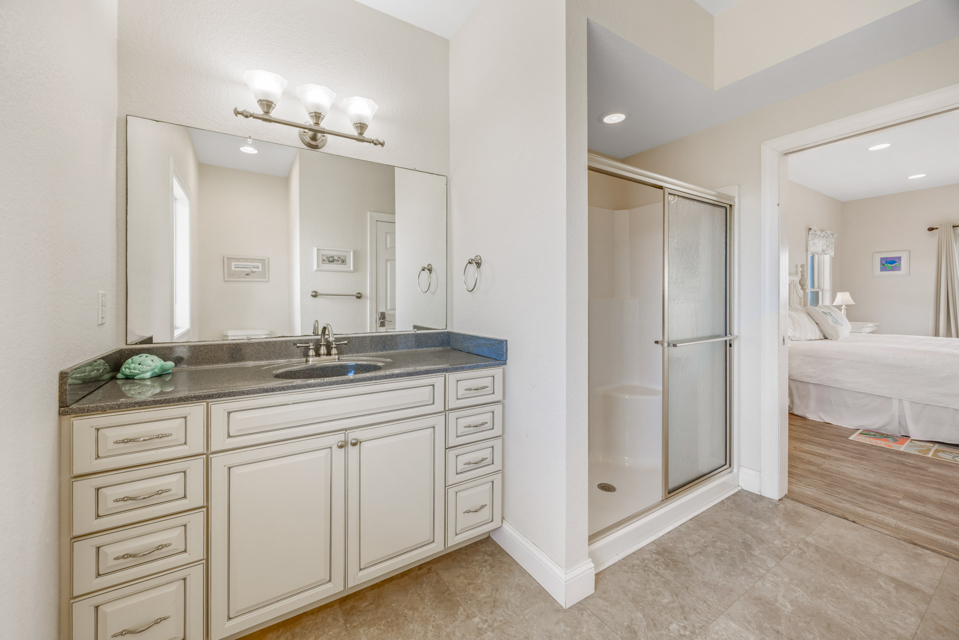 Surf Or Sound Realty 840 Lucky Oyster Bedroom 3 3