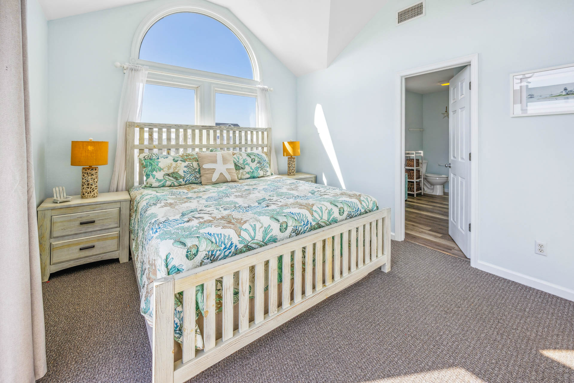 Surf Or Sound Realty 262 Endless Summer Bedroom 1 2