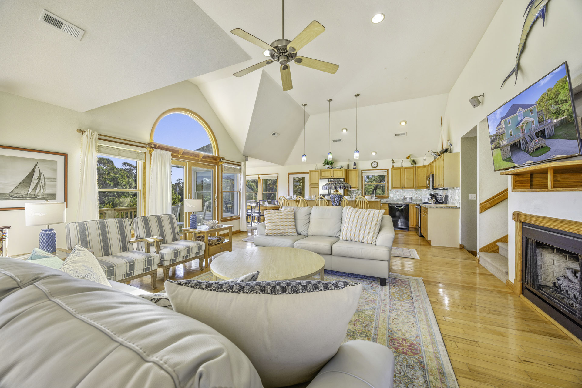 Surf Or Sound Realty 363 Sandy Cheeks Great Room 6