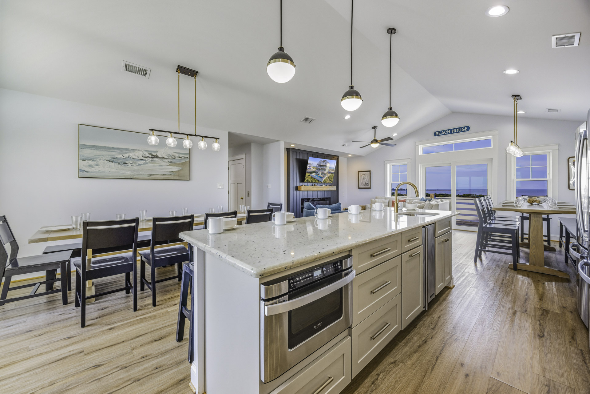 Surf Or Sound Realty 1000 Bellavues Kitchen 3