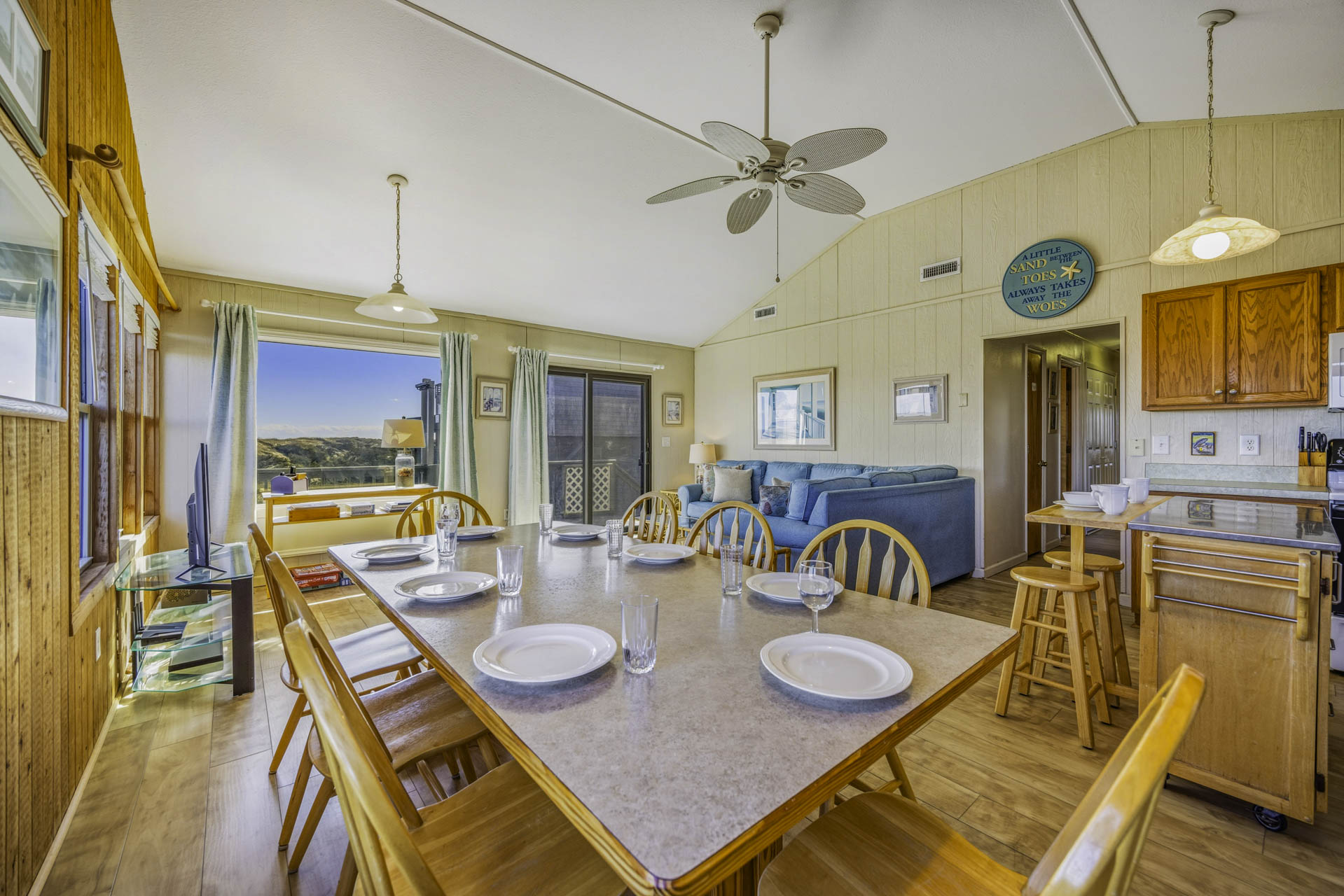 Surf Or Sound Realty 874 Bella Beach Box Dining Area 2