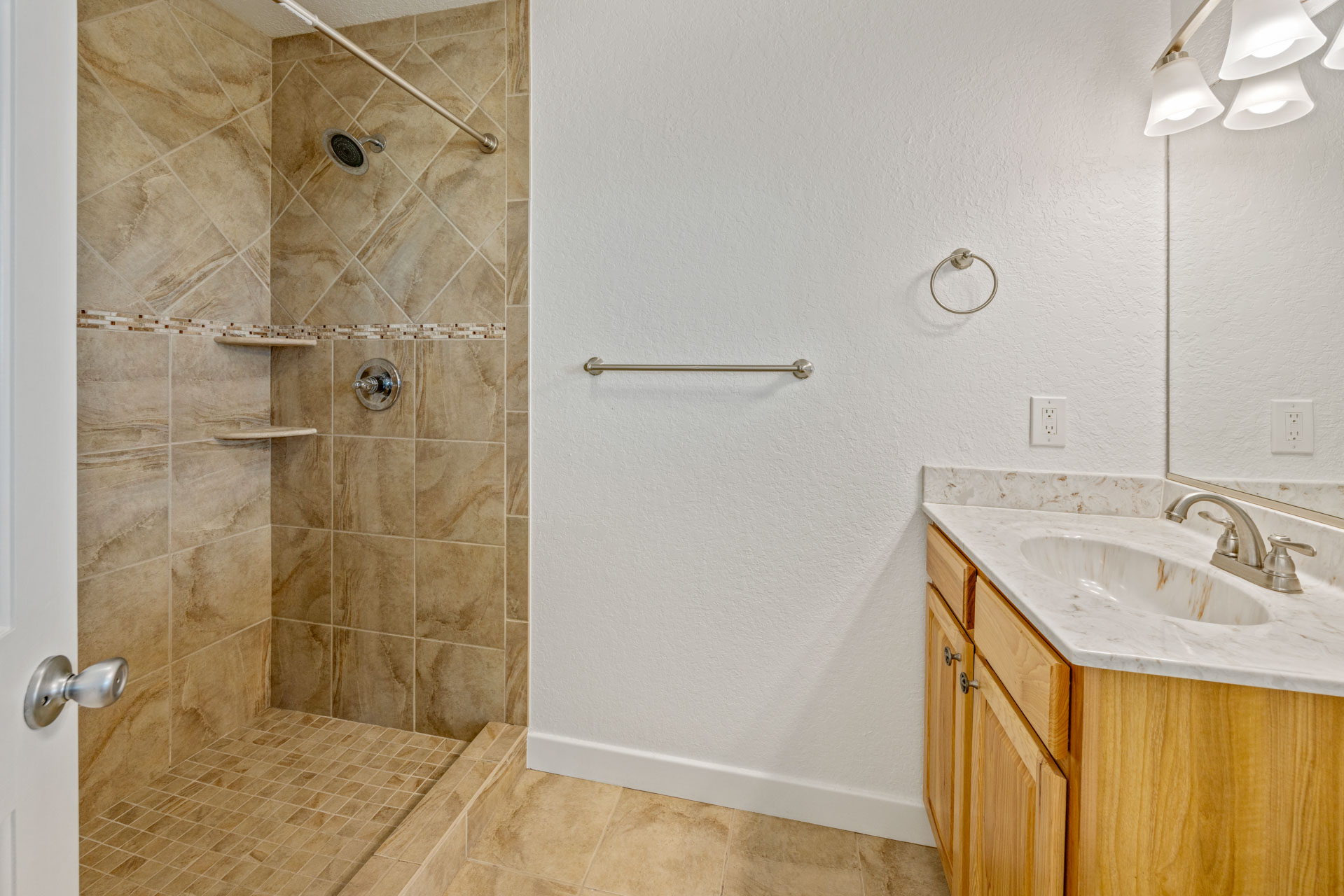 Surf Or Sound Realty 1226 Ocean's 31 Bedroom 2 3