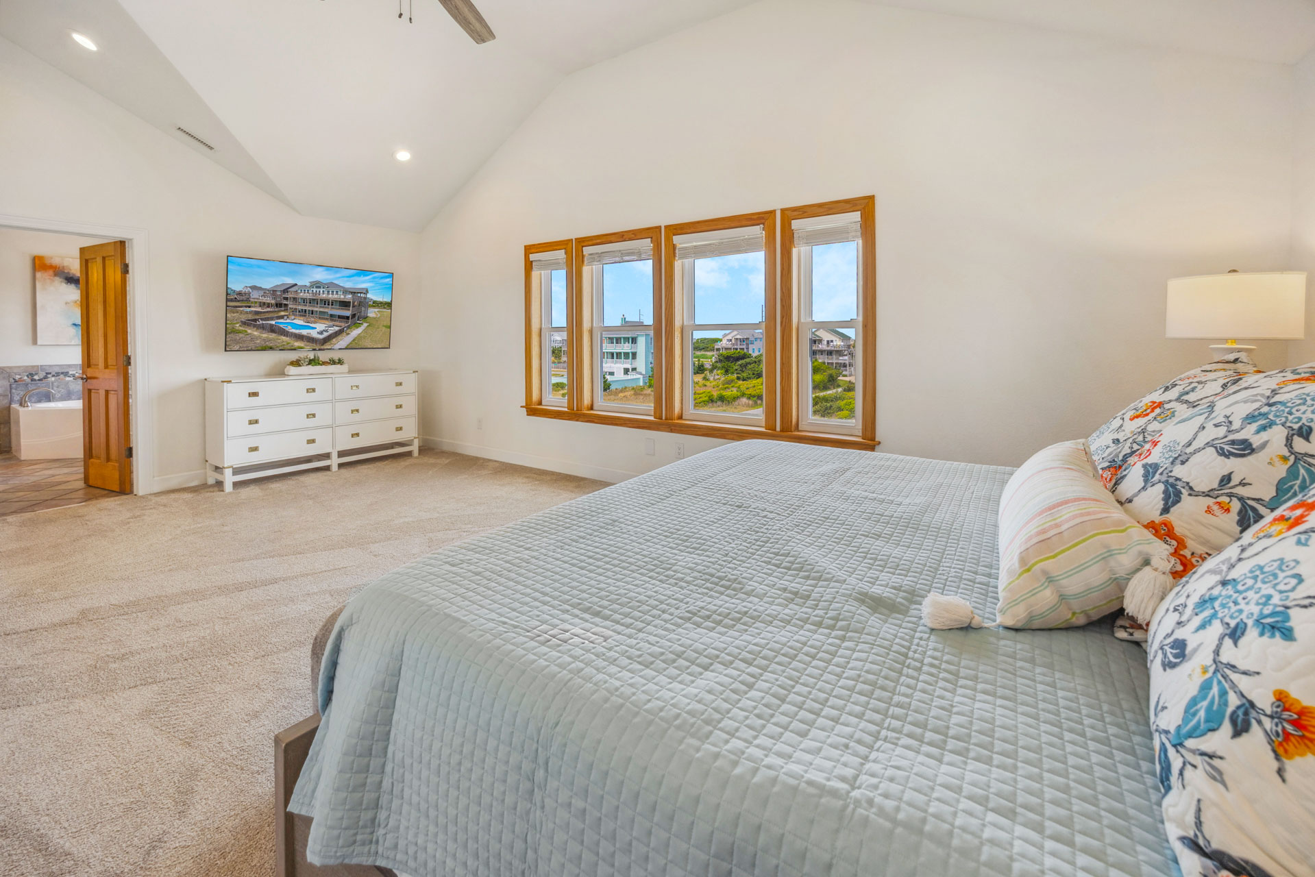 Surf Or Sound Realty 1065 Shorehouse Bedroom 1 2