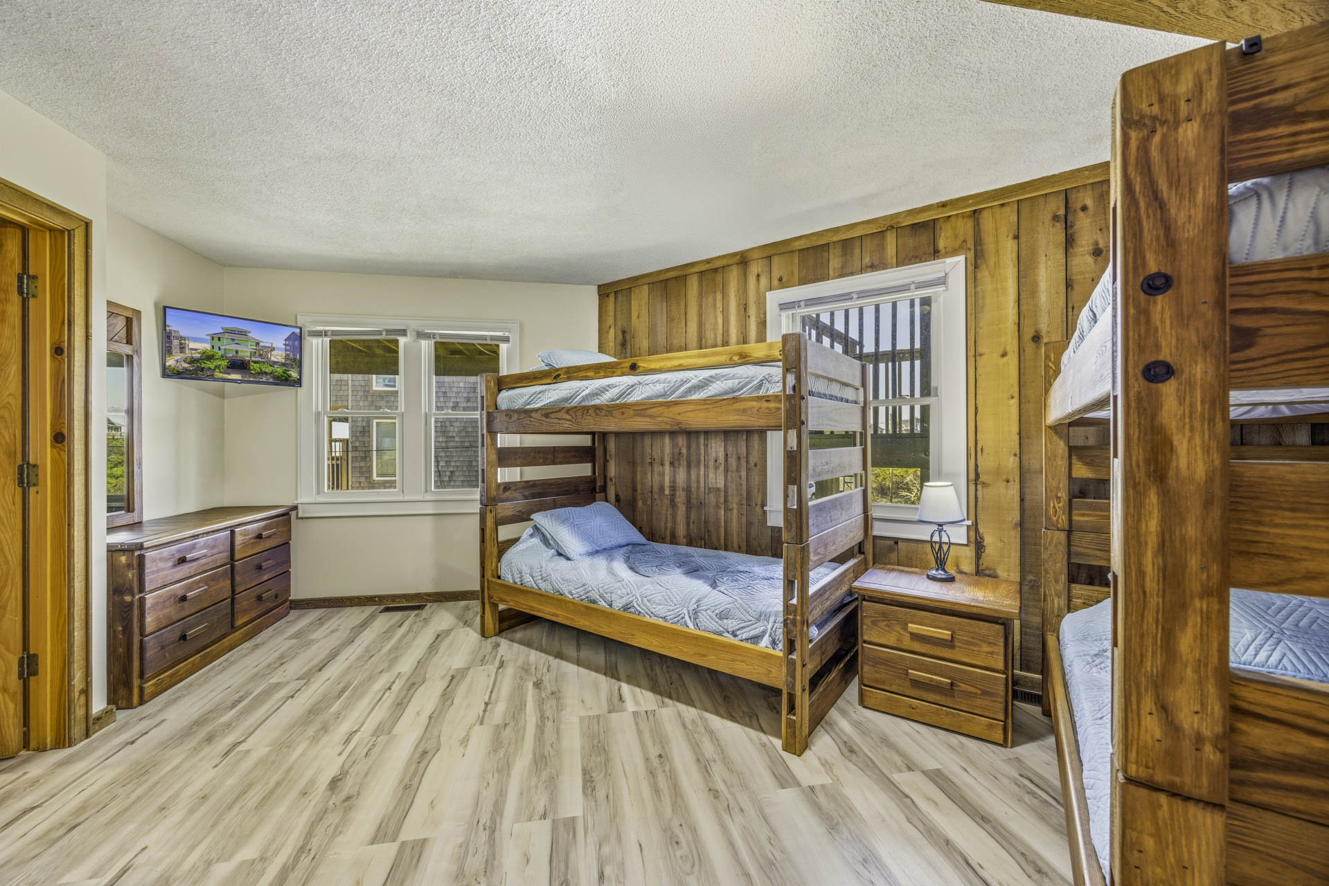 Surf Or Sound Realty 1222 Beachfront Bliss Bedroom 4 1