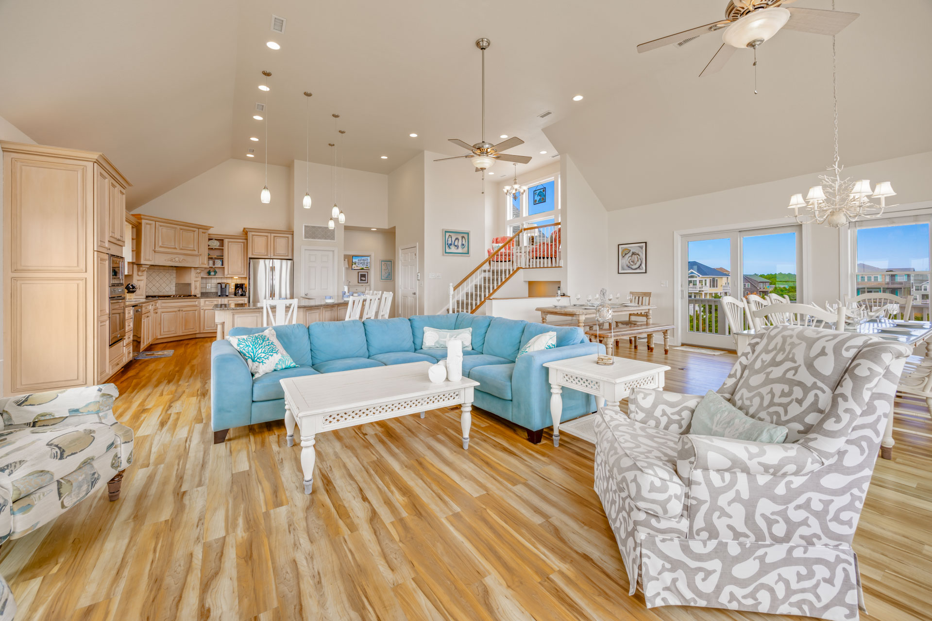 Surf Or Sound Realty 840 Lucky Oyster Great Room 4
