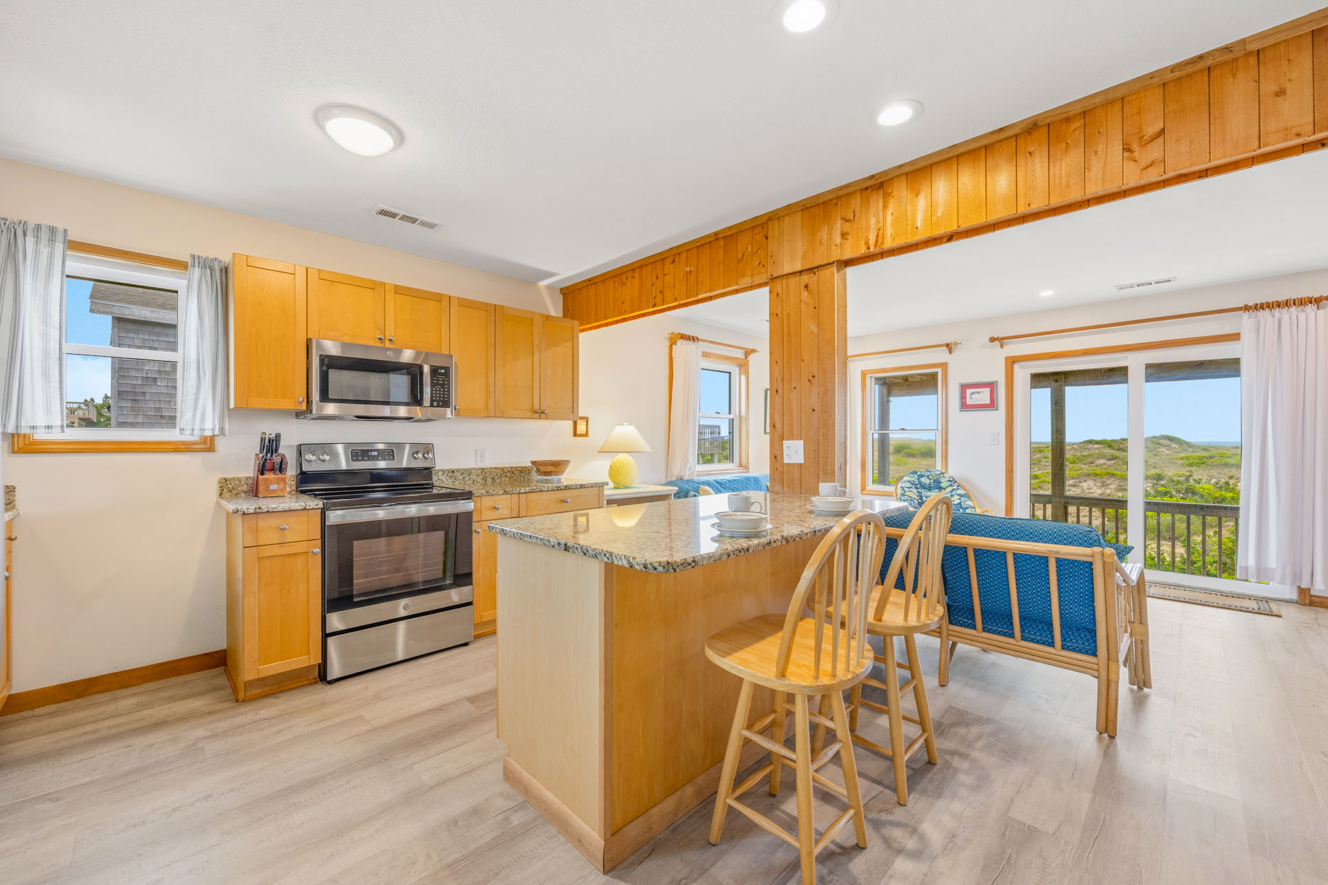 Surf Or Sound Realty 436 Ocean Lady Kitchen 4